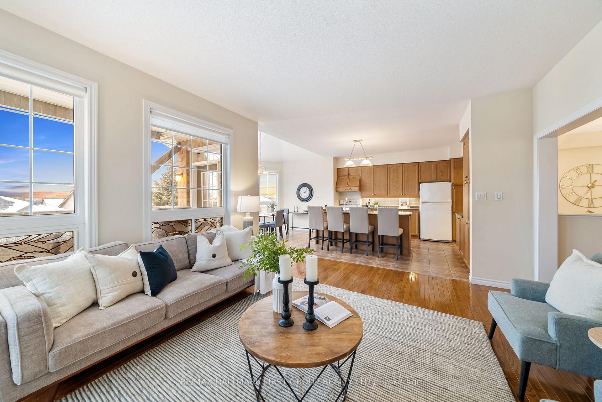 Photo 12 of 1514 Clearbrook Drive, Oshawa, Taunton — HOMEH