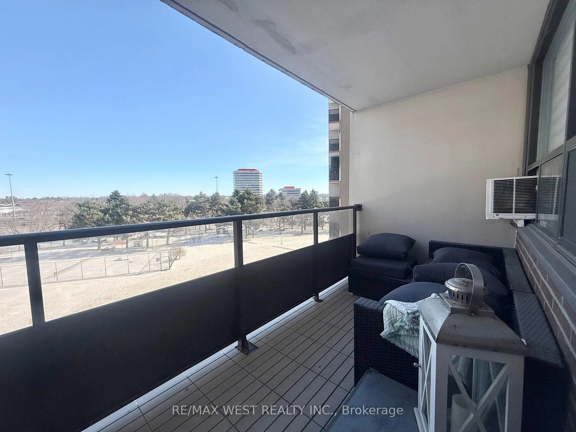 Photo 4 of Unit 522, 451 The West Mall, Etobicoke, Etobicoke West Mall — HOMEH