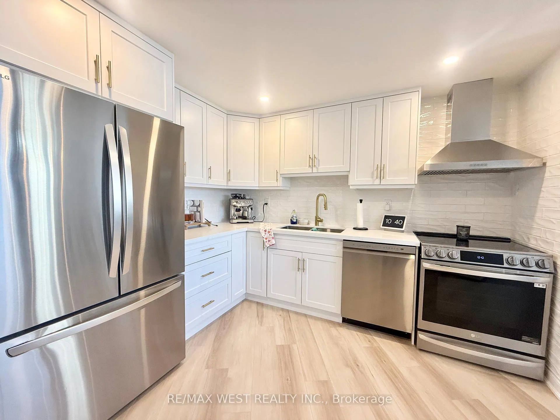 Photo 6 of Unit 522, 451 The West Mall, Etobicoke, Etobicoke West Mall — HOMEH