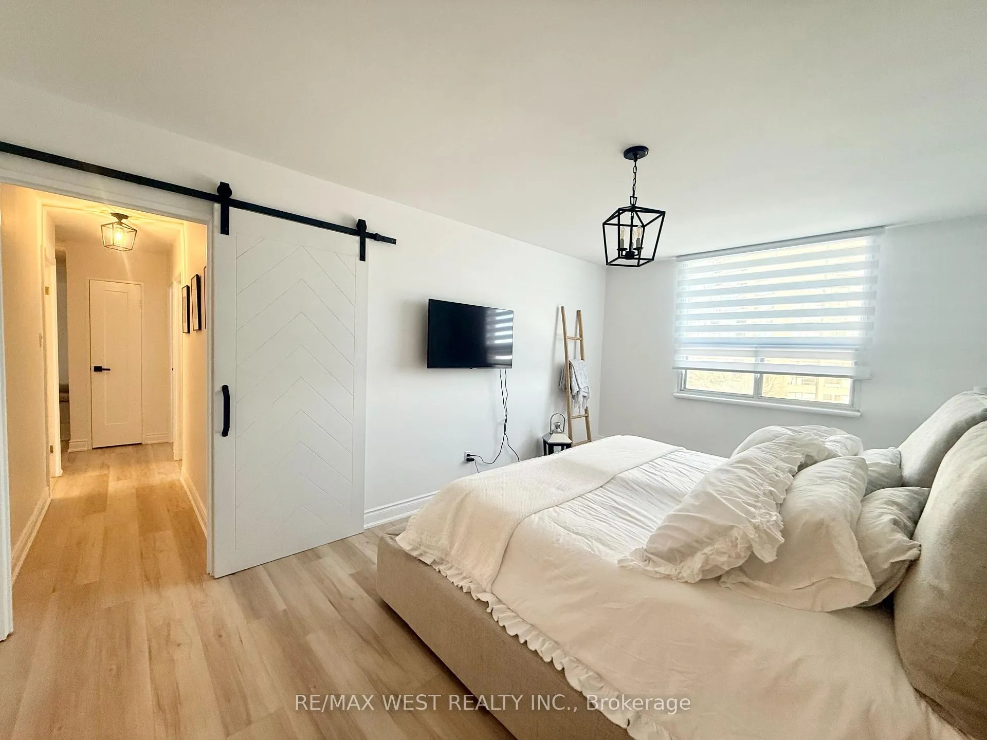 Photo 9 of Unit 522, 451 The West Mall, Etobicoke, Etobicoke West Mall — HOMEH