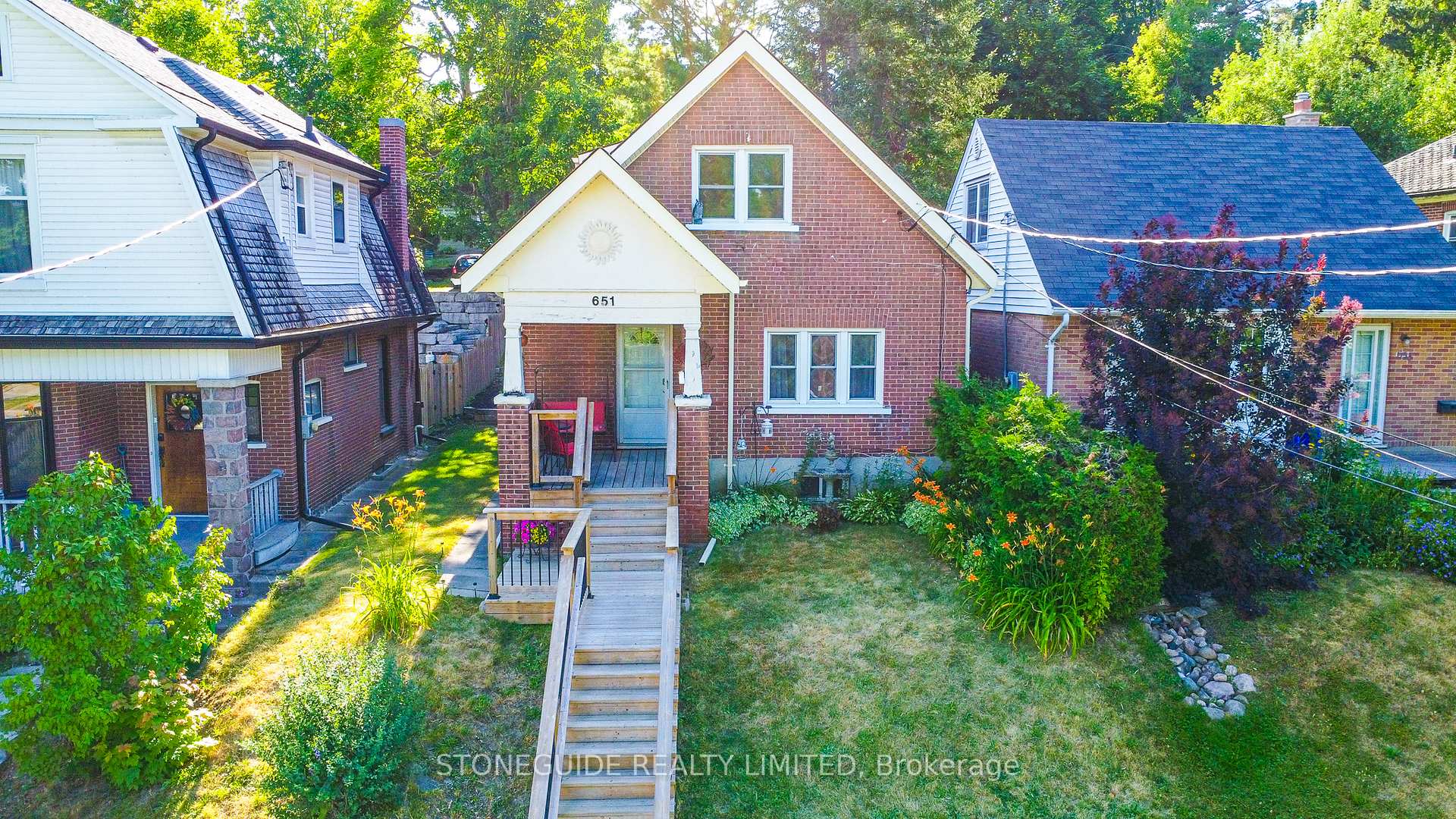 Front of 651 Aylmer Street