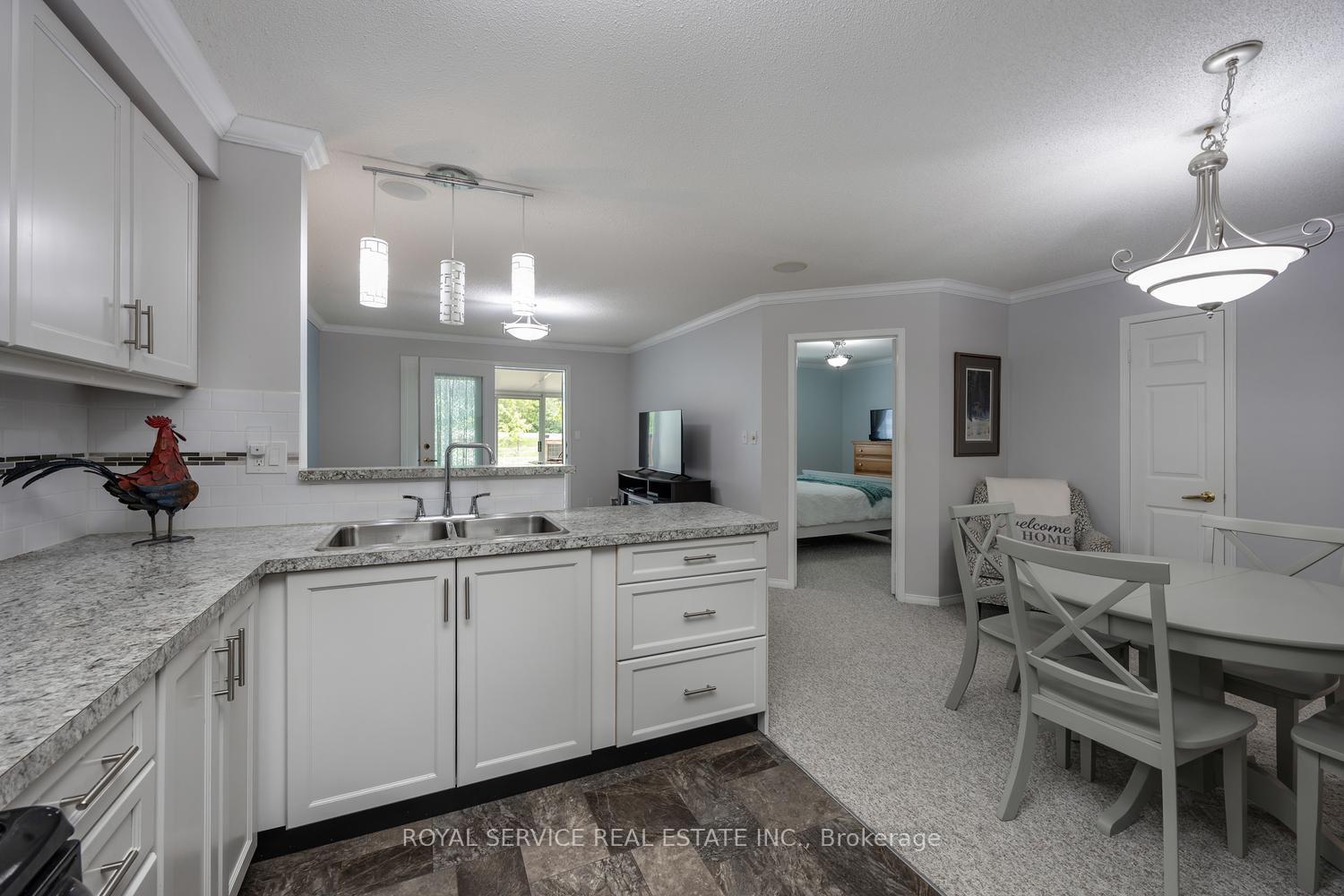 Photo 9 of 1275 Eagle Crescent, Peterborough, Monaghan Ward 2 — HOMEH