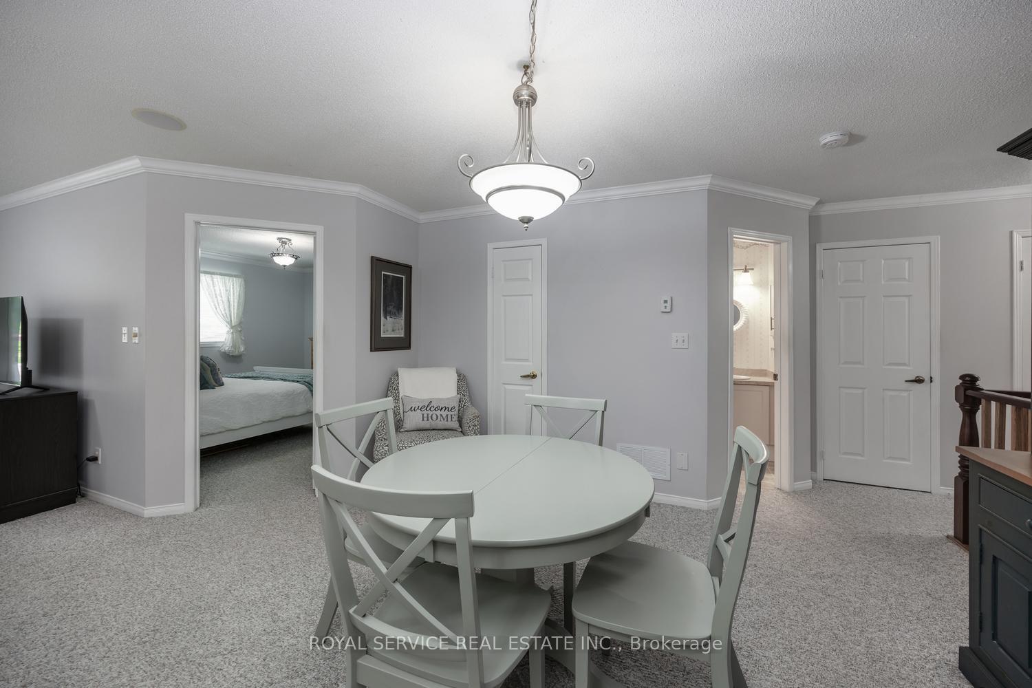 Photo 10 of 1275 Eagle Crescent, Peterborough, Monaghan Ward 2 — HOMEH
