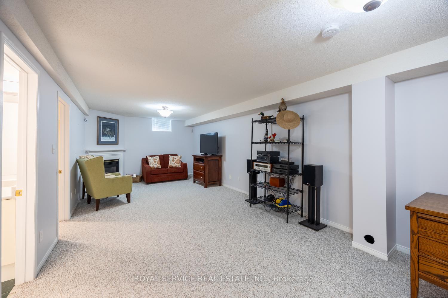 Photo 25 of 1275 Eagle Crescent, Peterborough, Monaghan Ward 2 — HOMEH