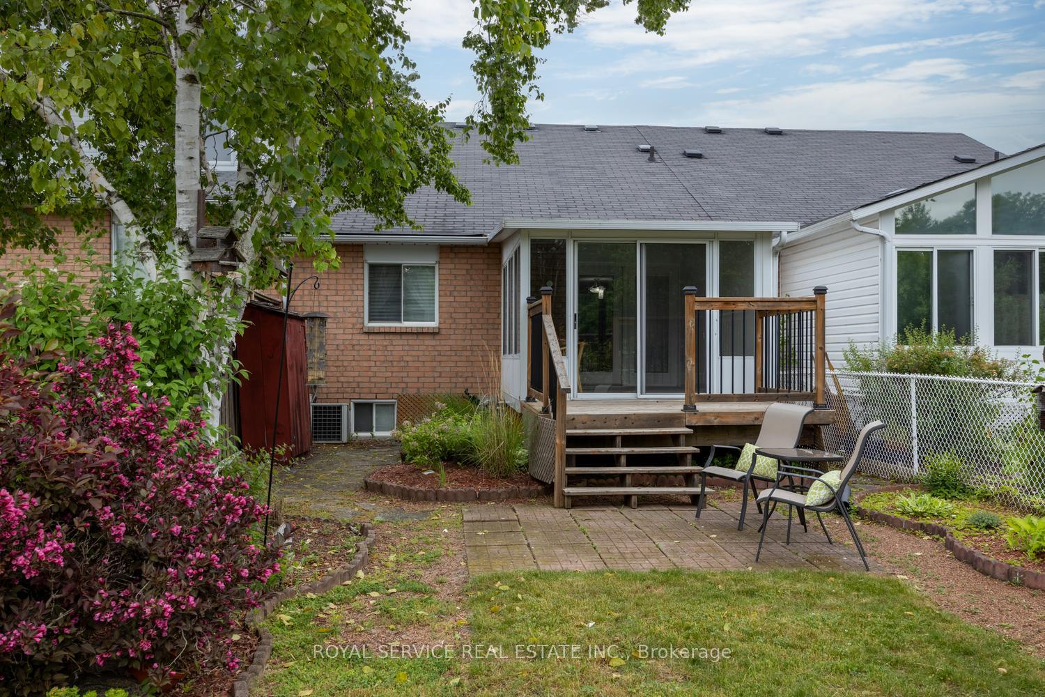Photo 34 of 1275 Eagle Crescent, Peterborough, Monaghan Ward 2 — HOMEH