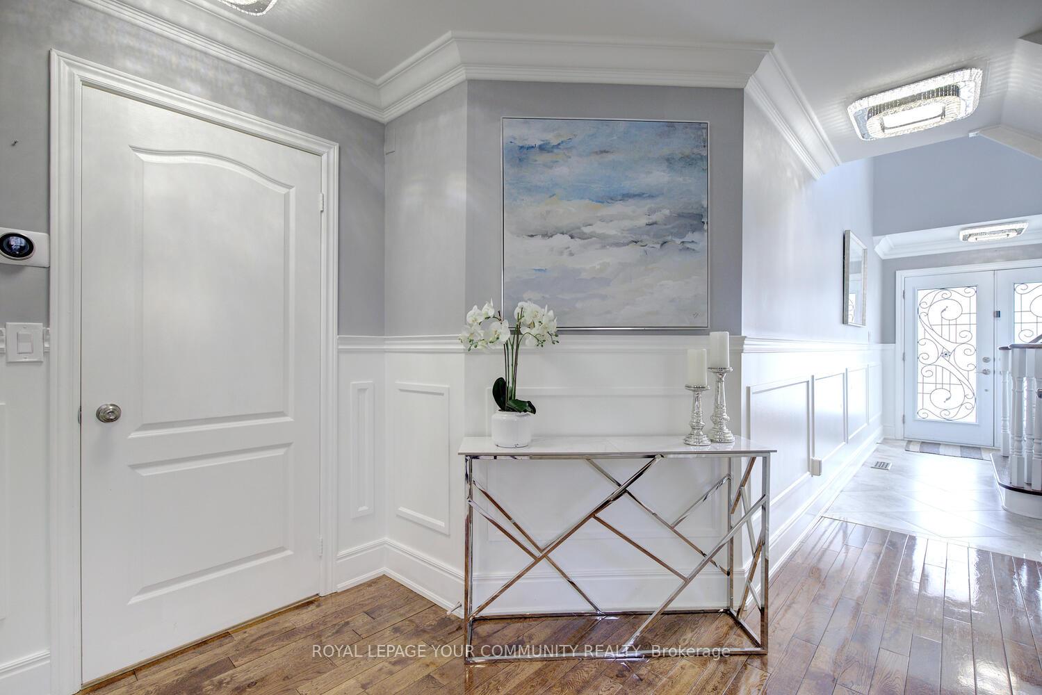 Photo 5 of 25 D'amato Crescent, Vaughan, Maple — HOMEH