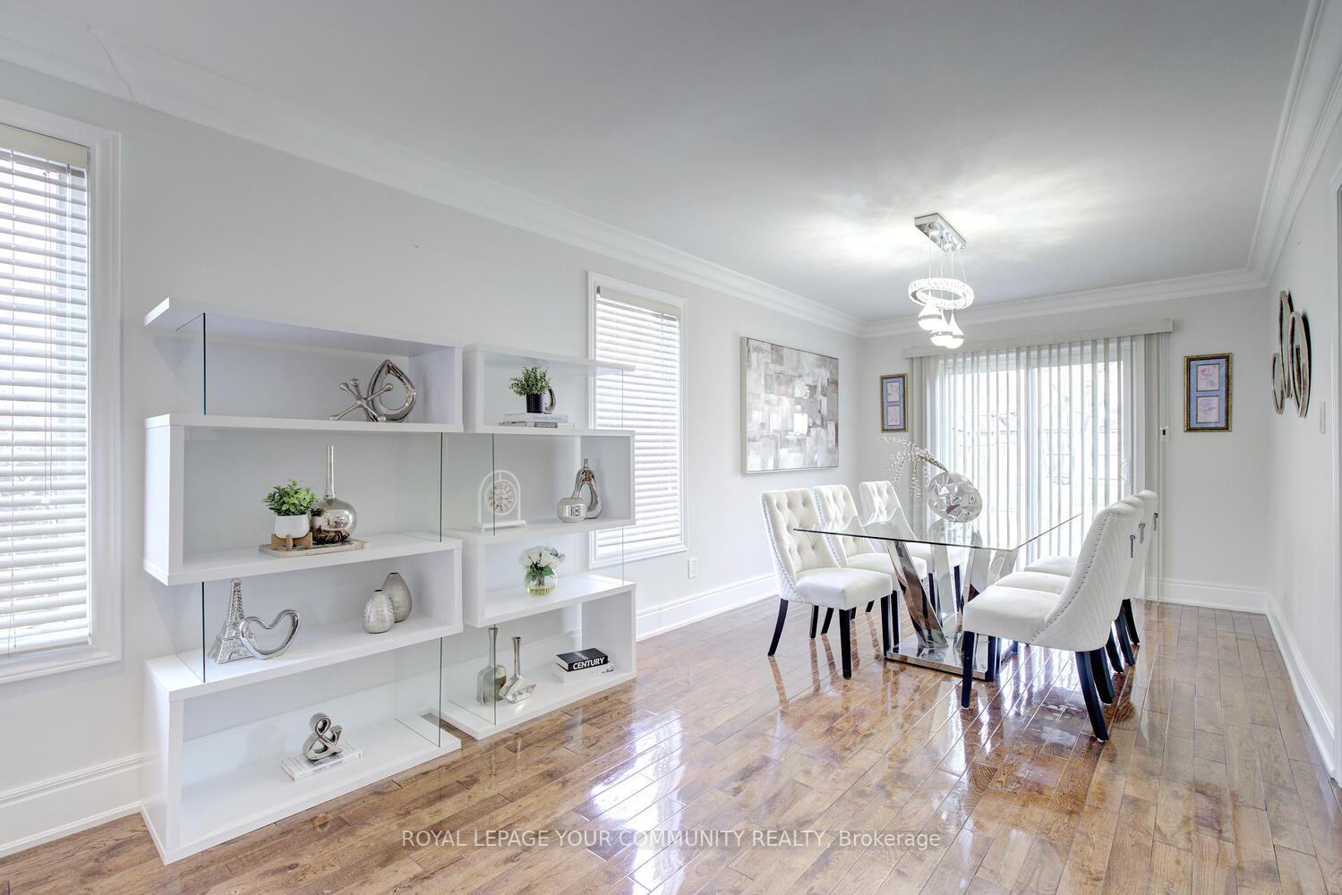 Photo 10 of 25 D'amato Crescent, Vaughan, Maple — HOMEH