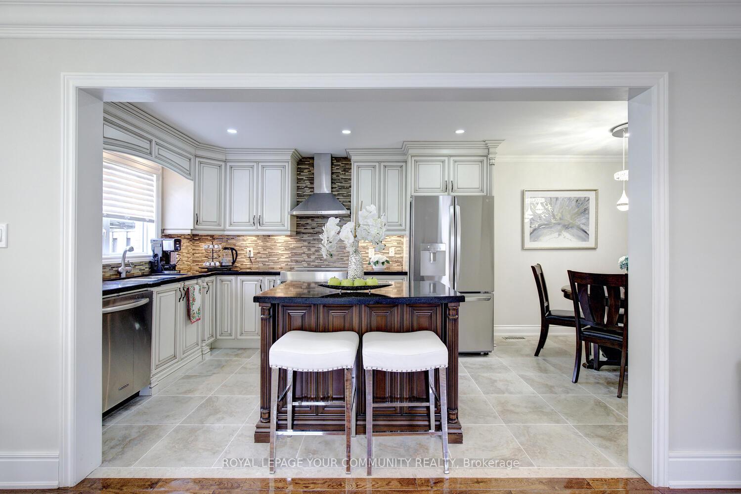 Photo 17 of 25 D'amato Crescent, Vaughan, Maple — HOMEH