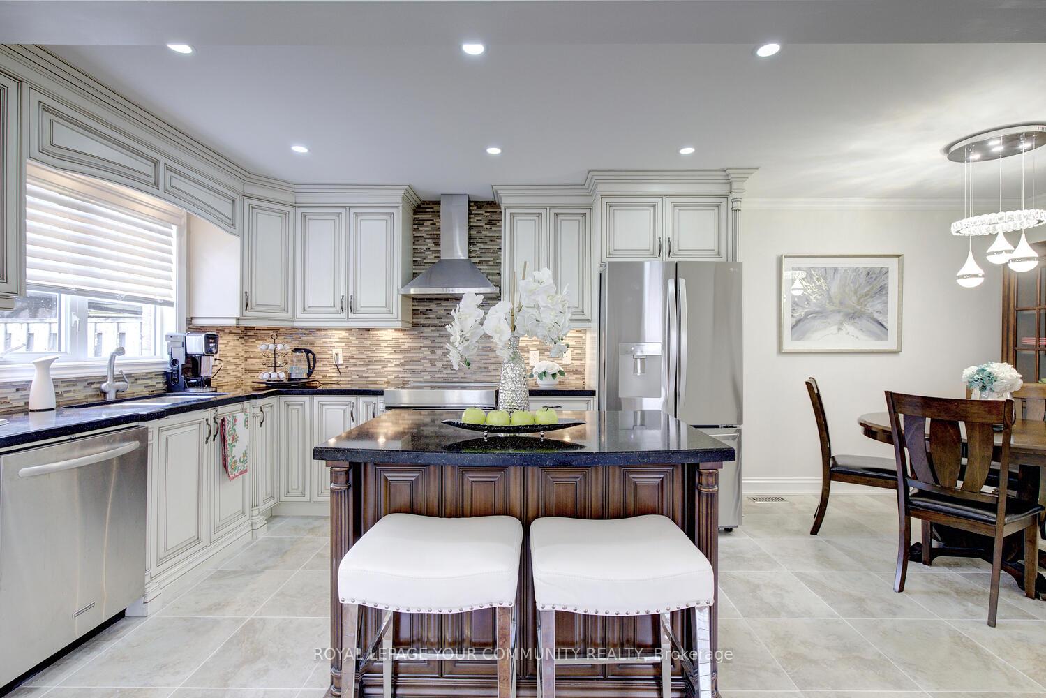 Photo 18 of 25 D'amato Crescent, Vaughan, Maple — HOMEH
