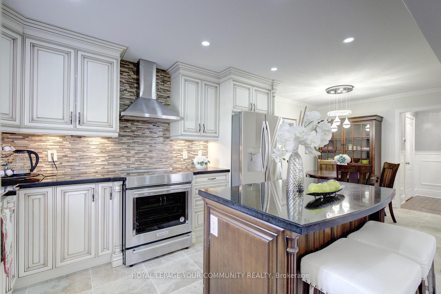 Photo 20 of 25 D'amato Crescent, Vaughan, Maple — HOMEH