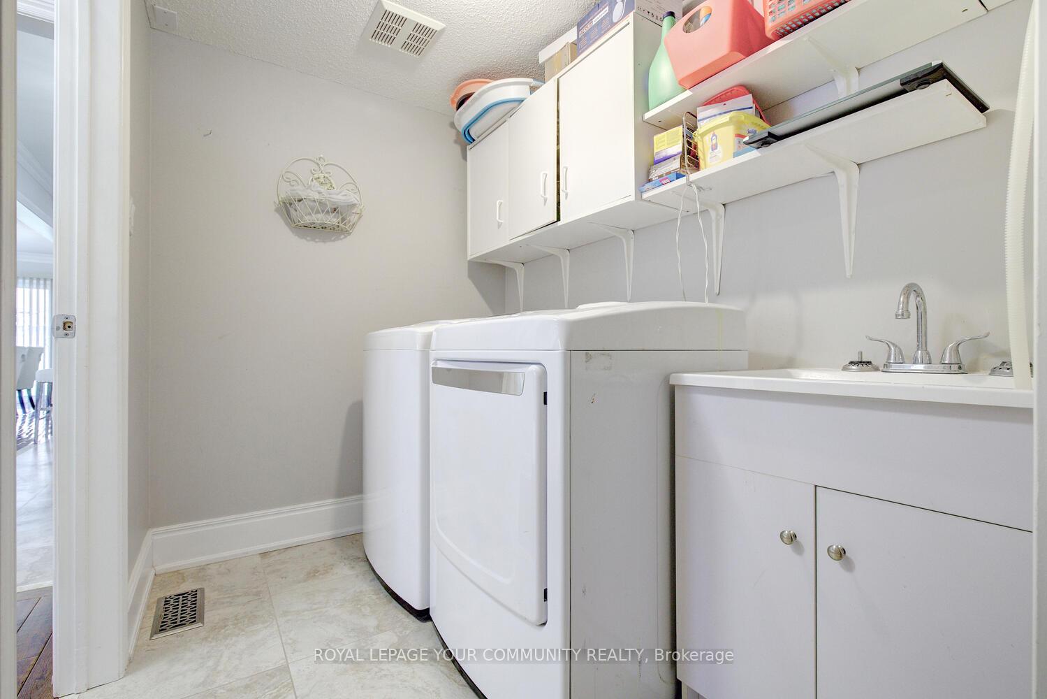 Photo 26 of 25 D'amato Crescent, Vaughan, Maple — HOMEH