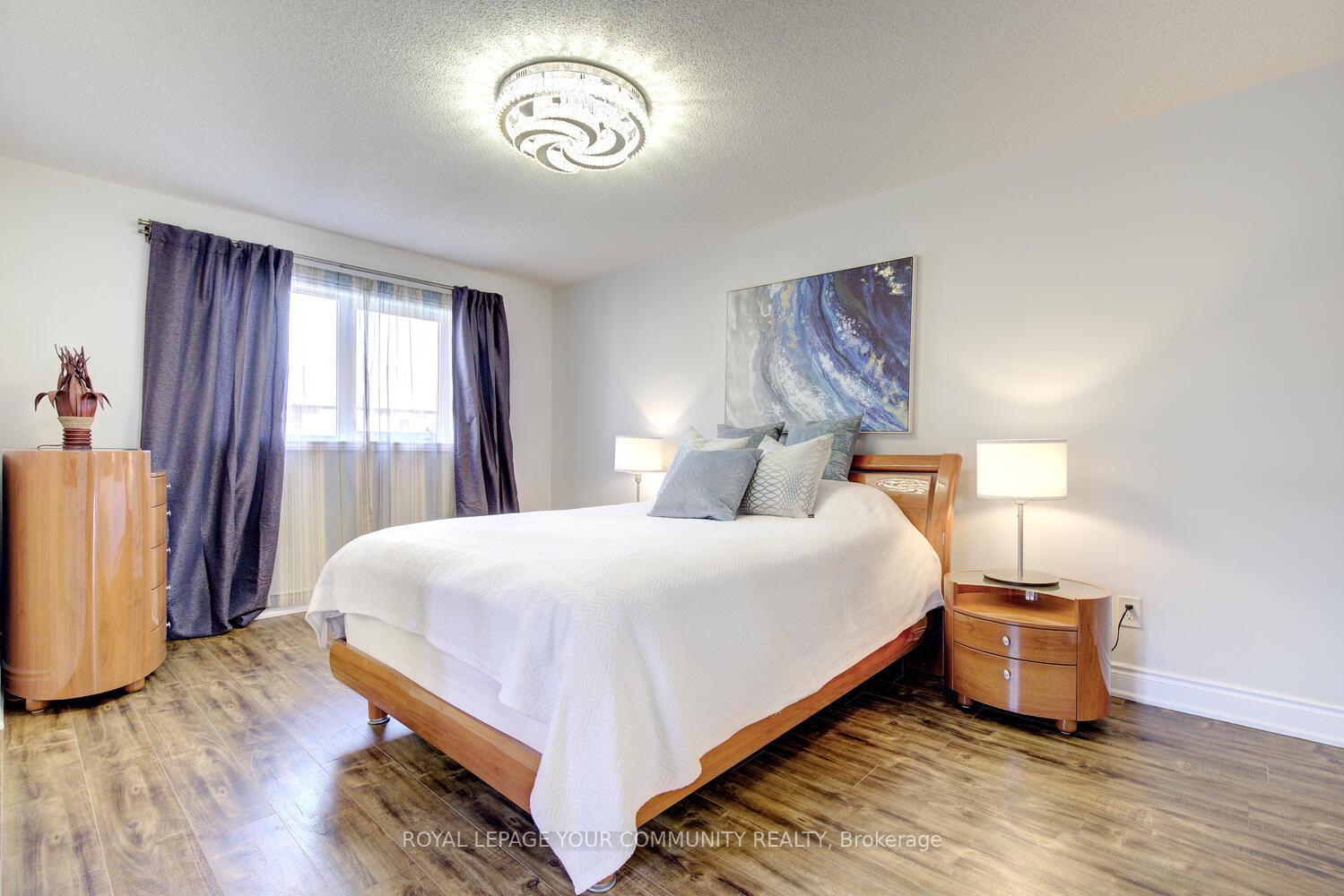 Photo 29 of 25 D'amato Crescent, Vaughan, Maple — HOMEH