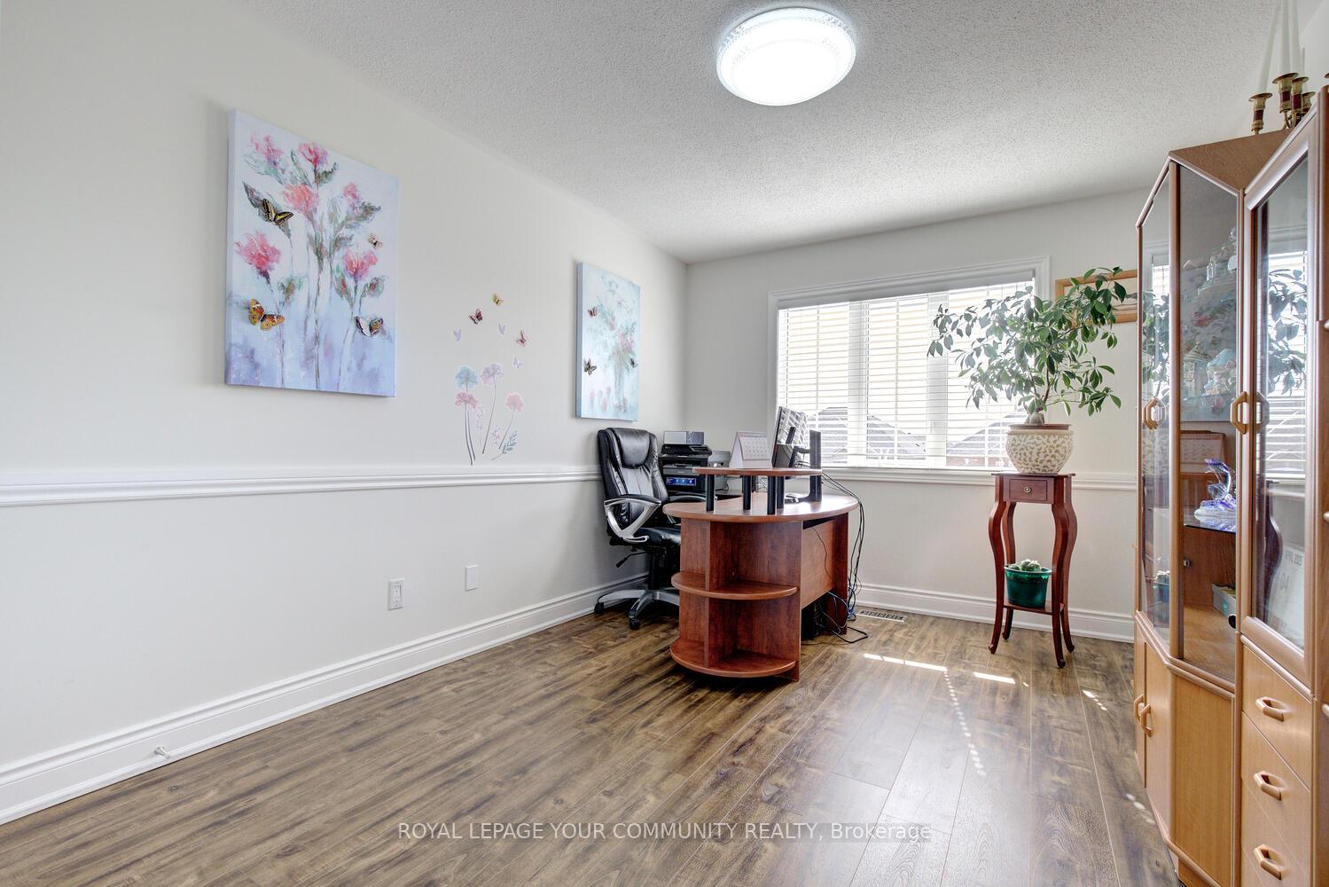 Photo 37 of 25 D'amato Crescent, Vaughan, Maple — HOMEH