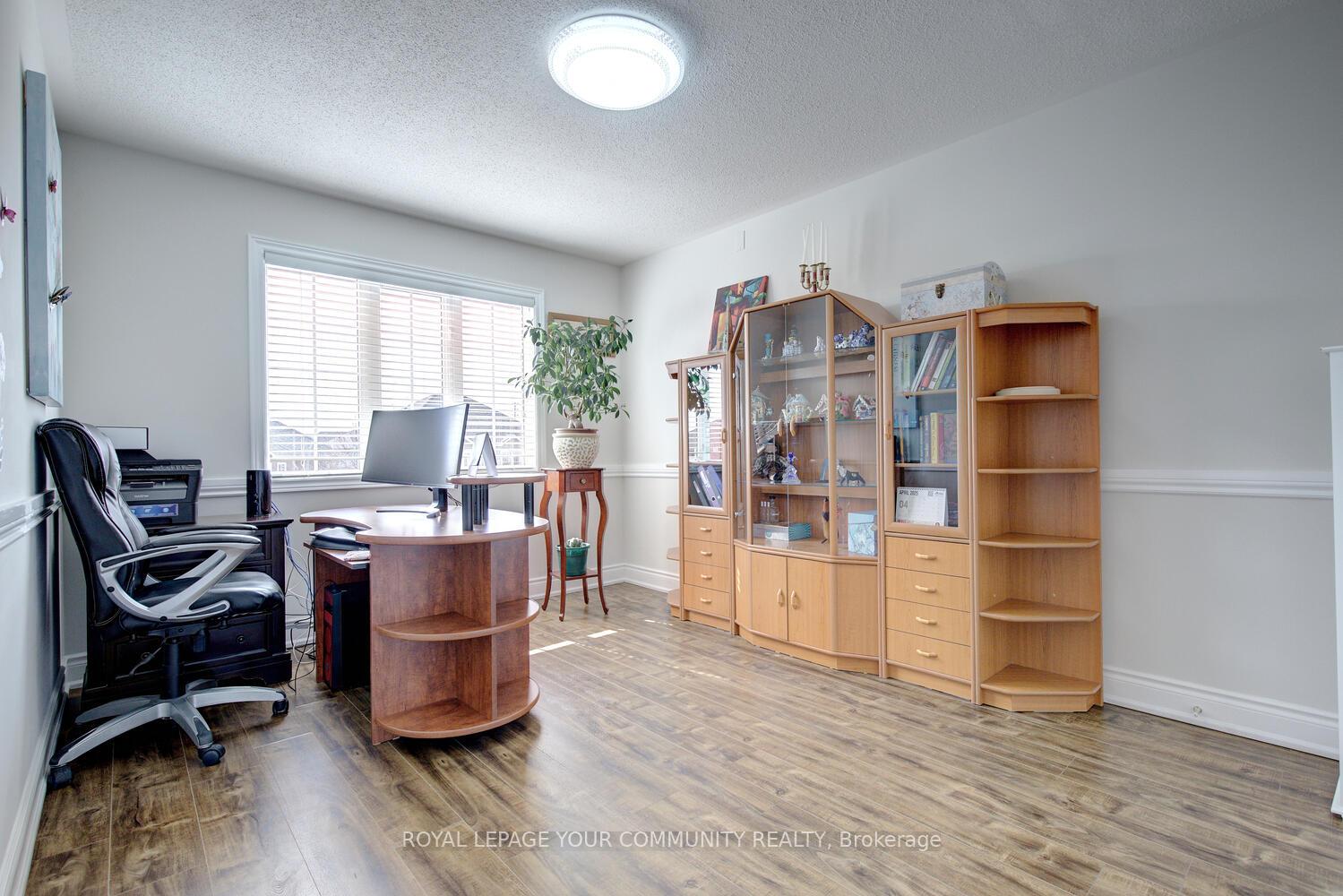 Photo 38 of 25 D'amato Crescent, Vaughan, Maple — HOMEH