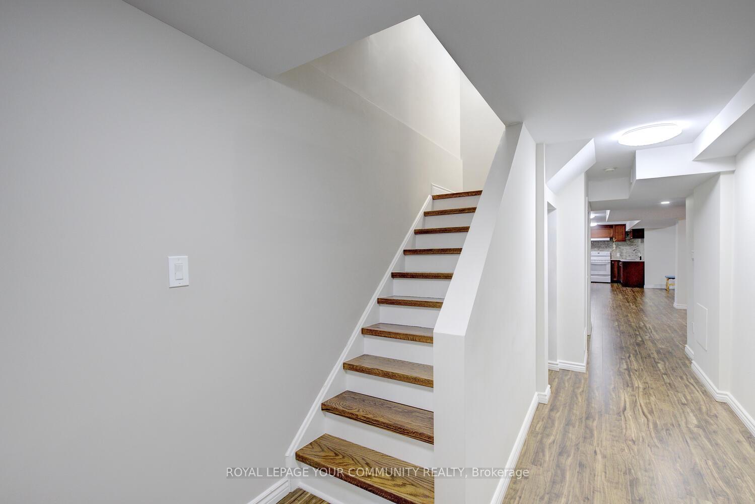 Photo 40 of 25 D'amato Crescent, Vaughan, Maple — HOMEH