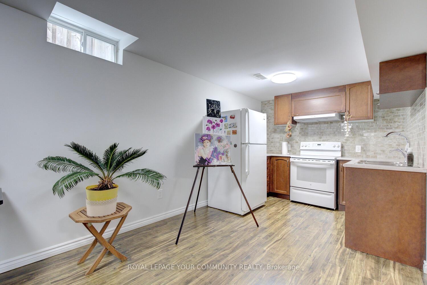 Photo 42 of 25 D'amato Crescent, Vaughan, Maple — HOMEH