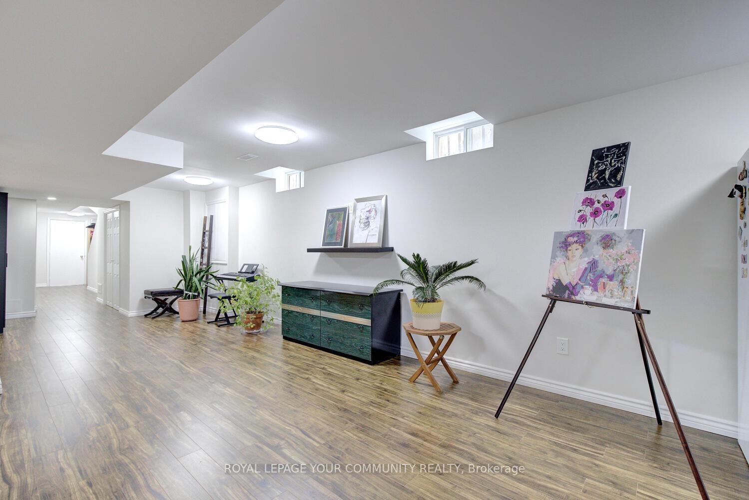 Photo 44 of 25 D'amato Crescent, Vaughan, Maple — HOMEH