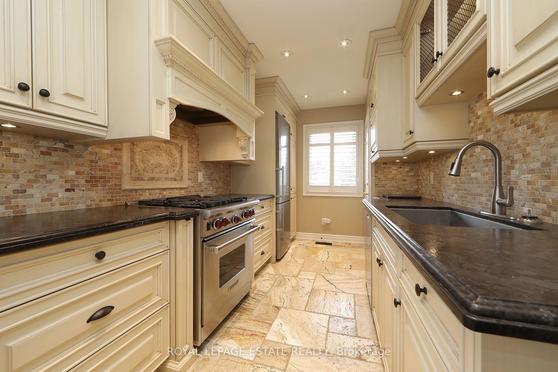 Photo 15 of 207 Lee Avenue, Whitby, Lynde Creek — HOMEH