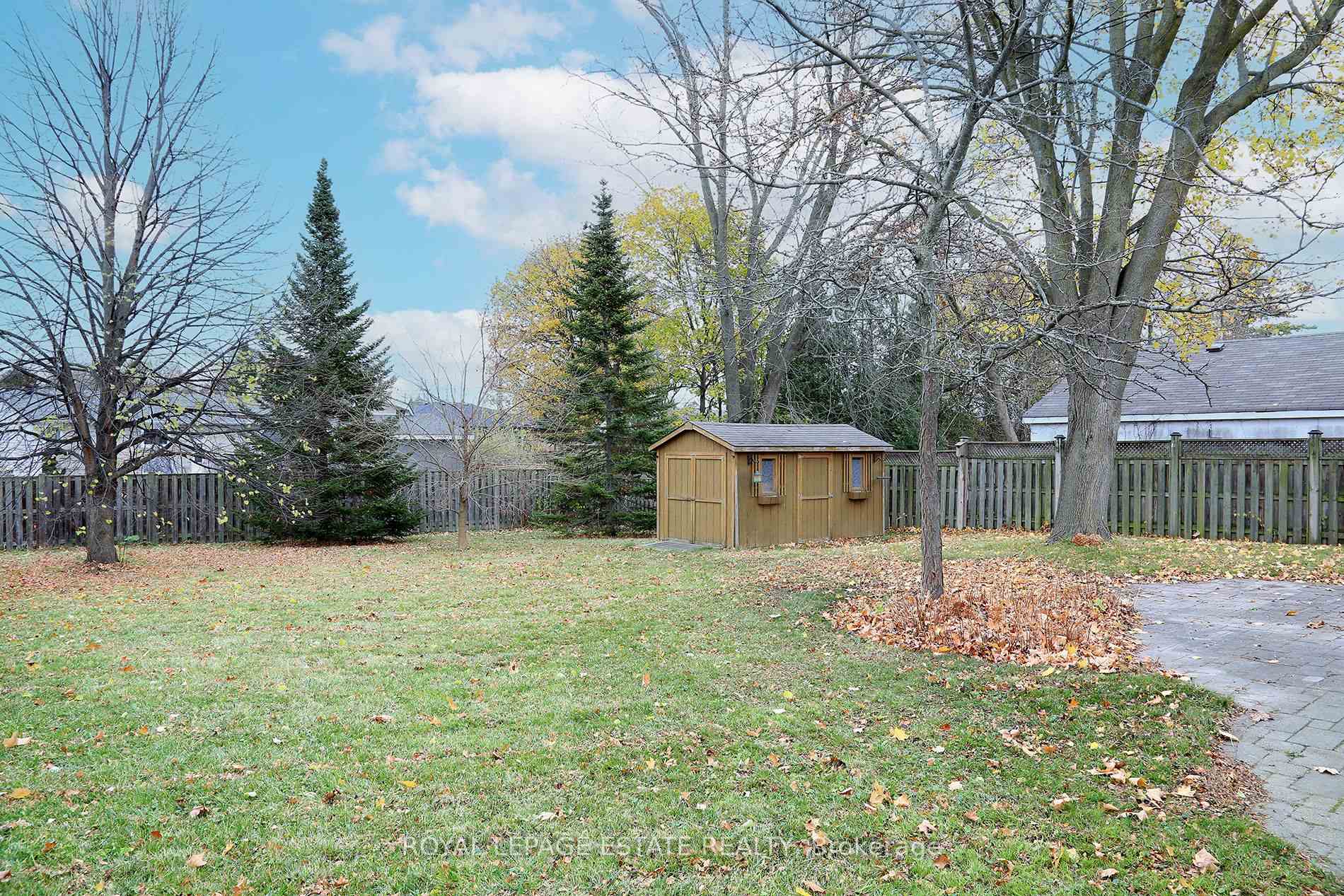 Photo 31 of 207 Lee Avenue, Whitby, Lynde Creek — HOMEH