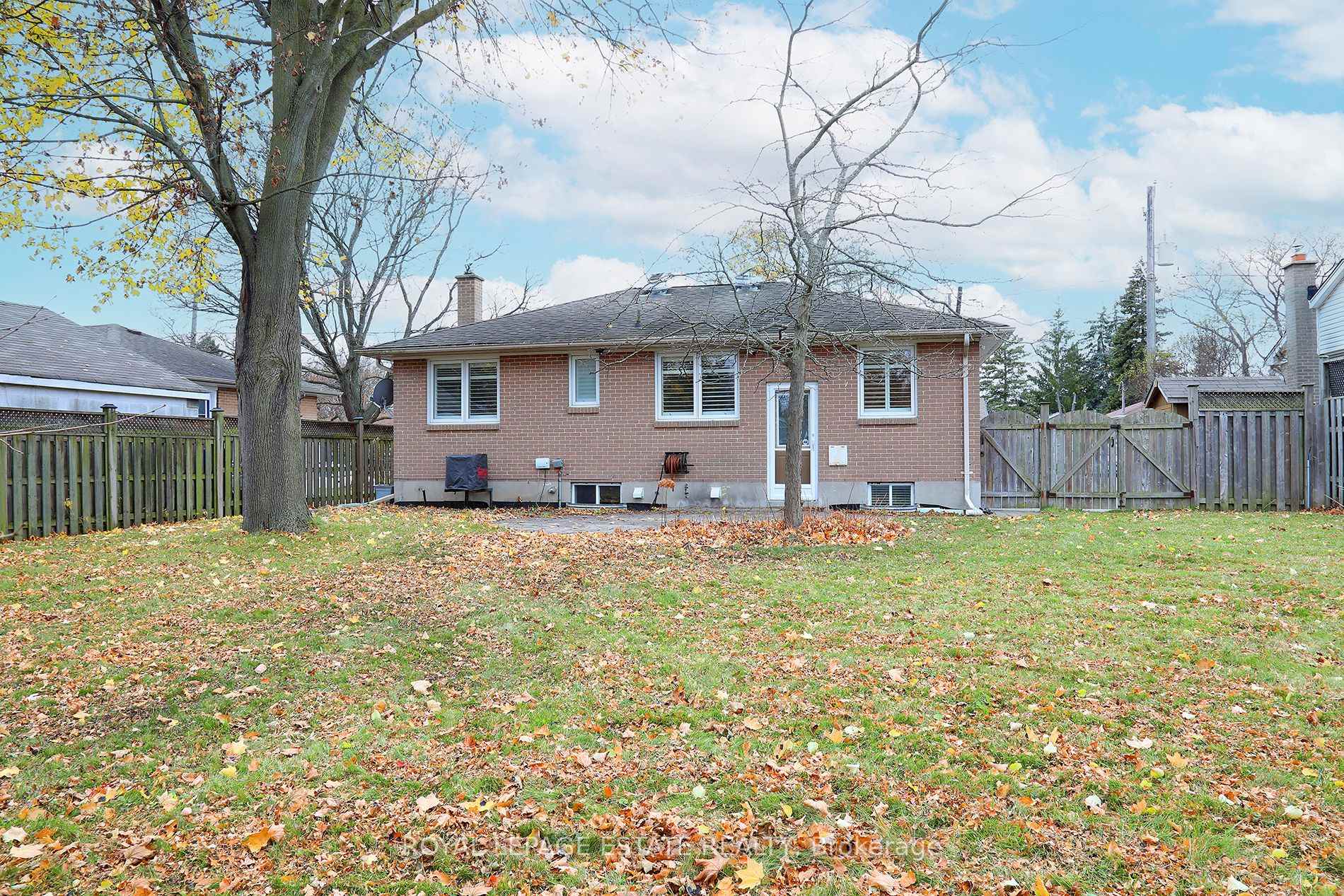 Photo 32 of 207 Lee Avenue, Whitby, Lynde Creek — HOMEH