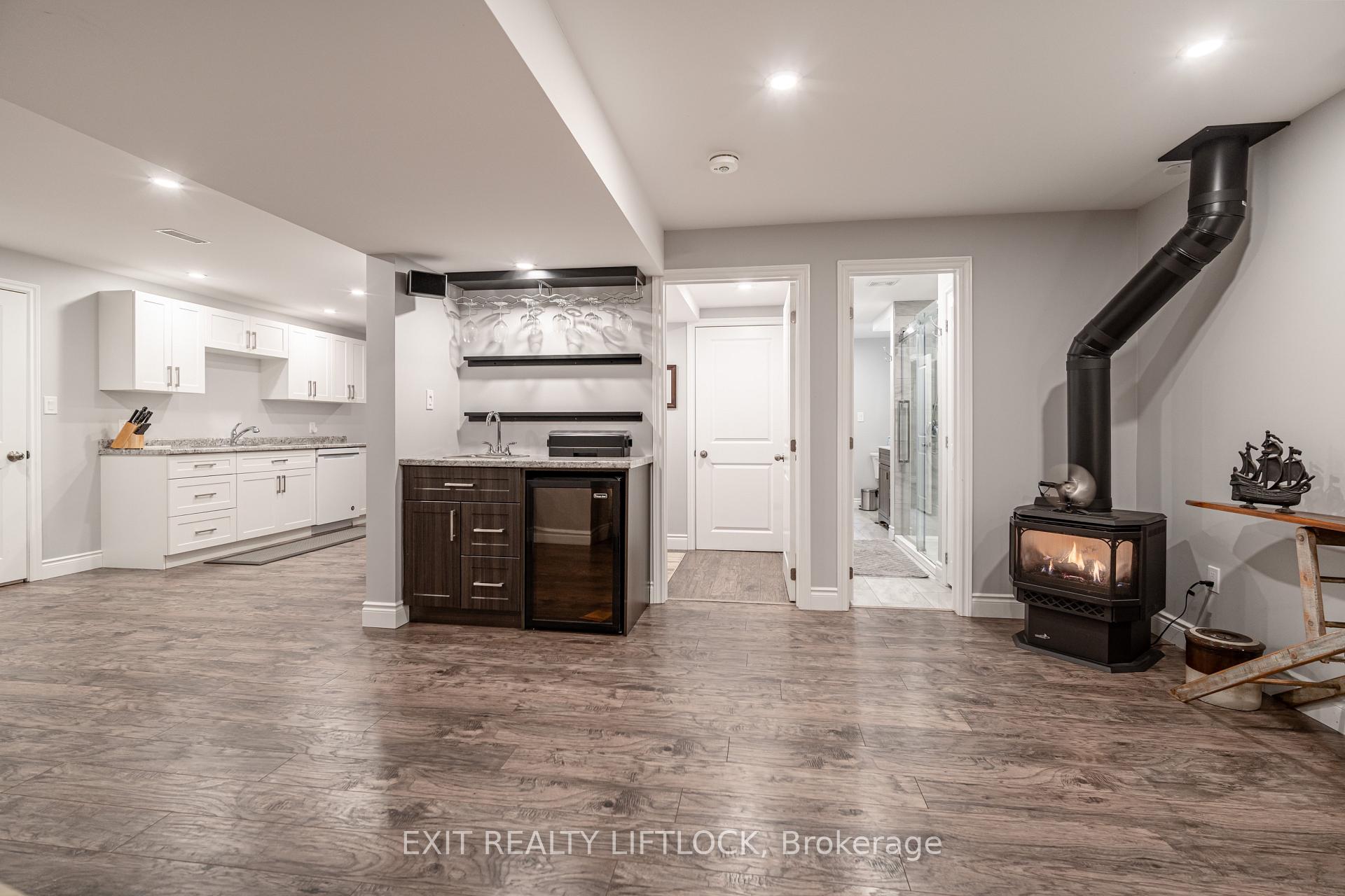 Photo 22 of 68 Champlain Crescent, Peterborough, Northcrest Ward 5 — HOMEH