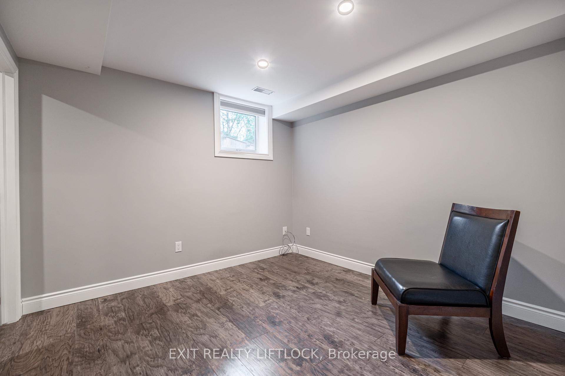 Photo 27 of 68 Champlain Crescent, Peterborough, Northcrest Ward 5 — HOMEH