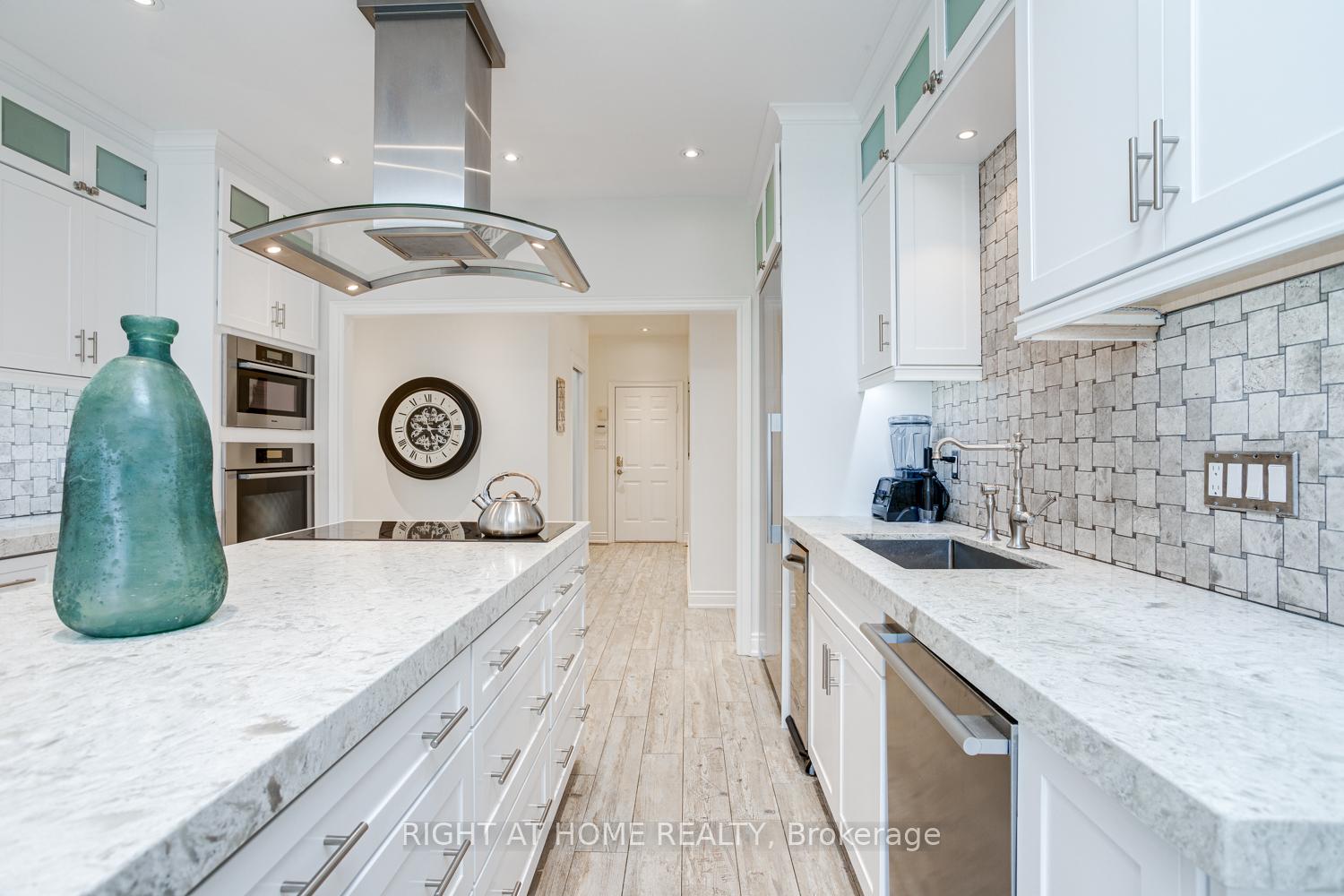 Photo 10 of 35 Wilson House Drive, Whitby, Rural Whitby — HOMEH