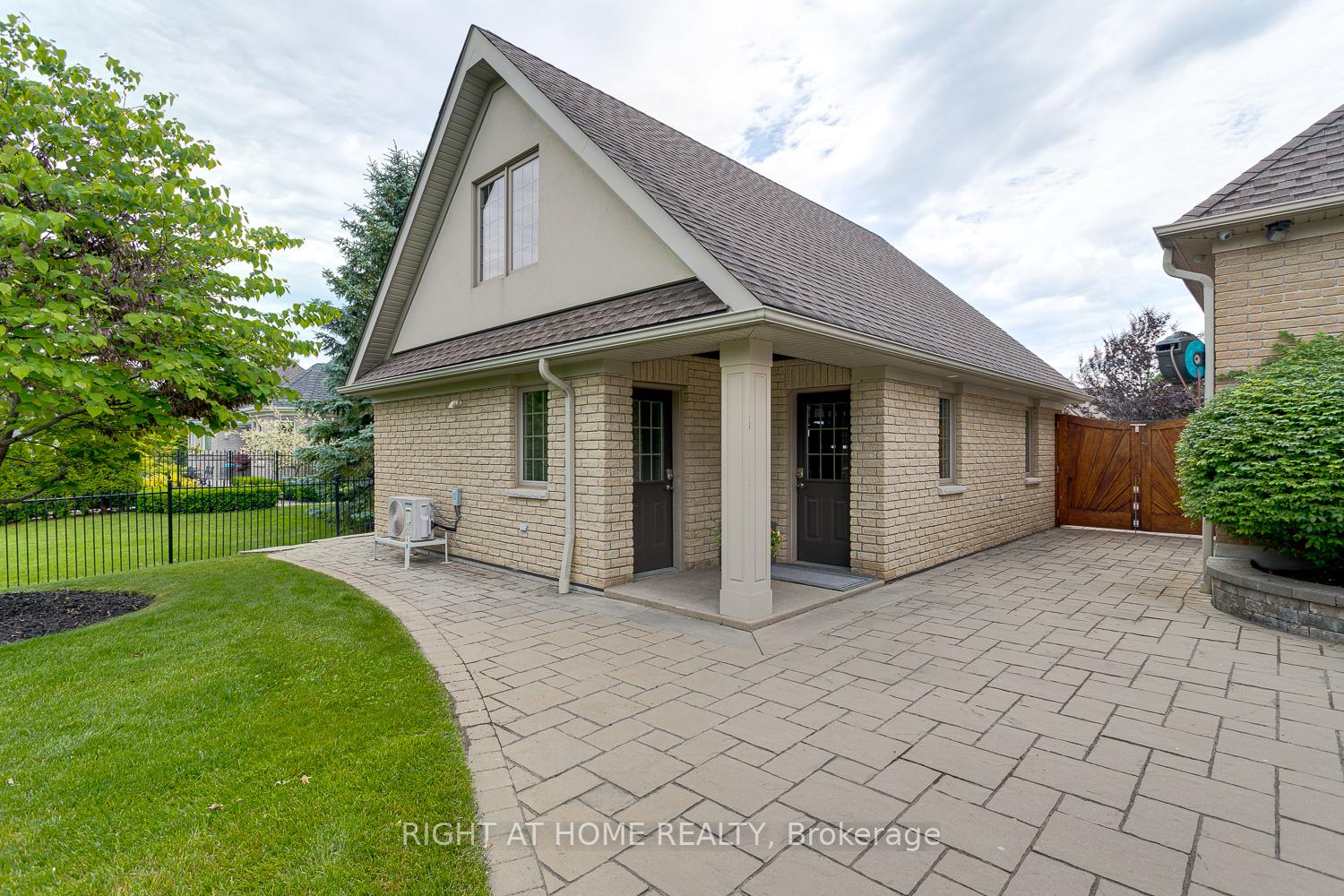Photo 28 of 35 Wilson House Drive, Whitby, Rural Whitby — HOMEH
