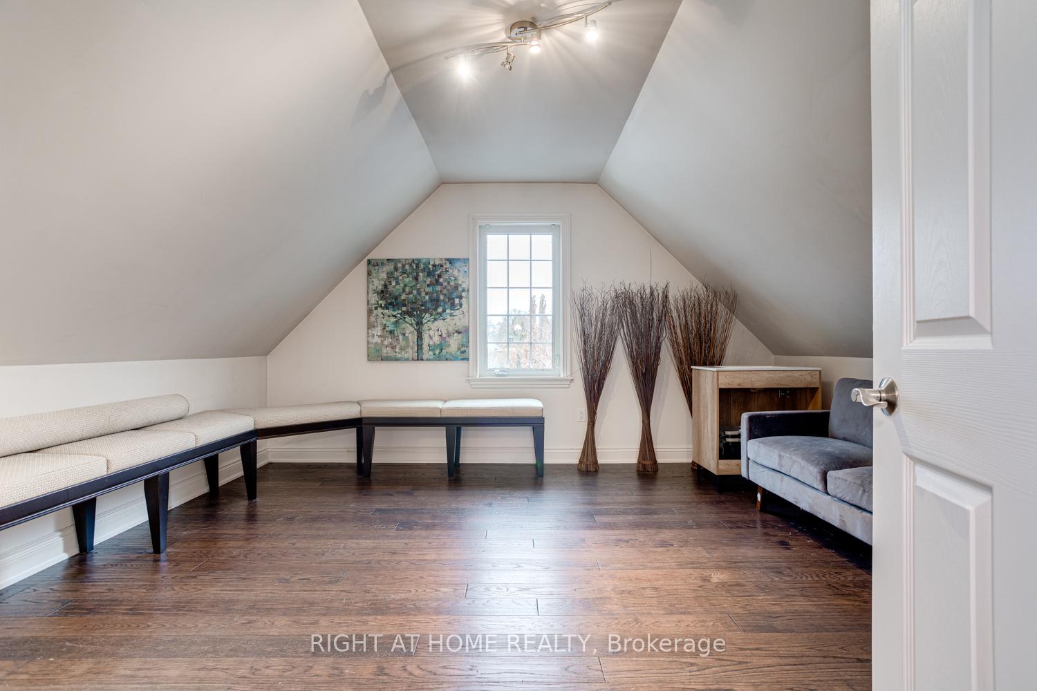 Photo 31 of 35 Wilson House Drive, Whitby, Rural Whitby — HOMEH