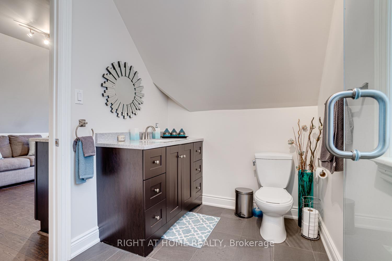 Photo 32 of 35 Wilson House Drive, Whitby, Rural Whitby — HOMEH