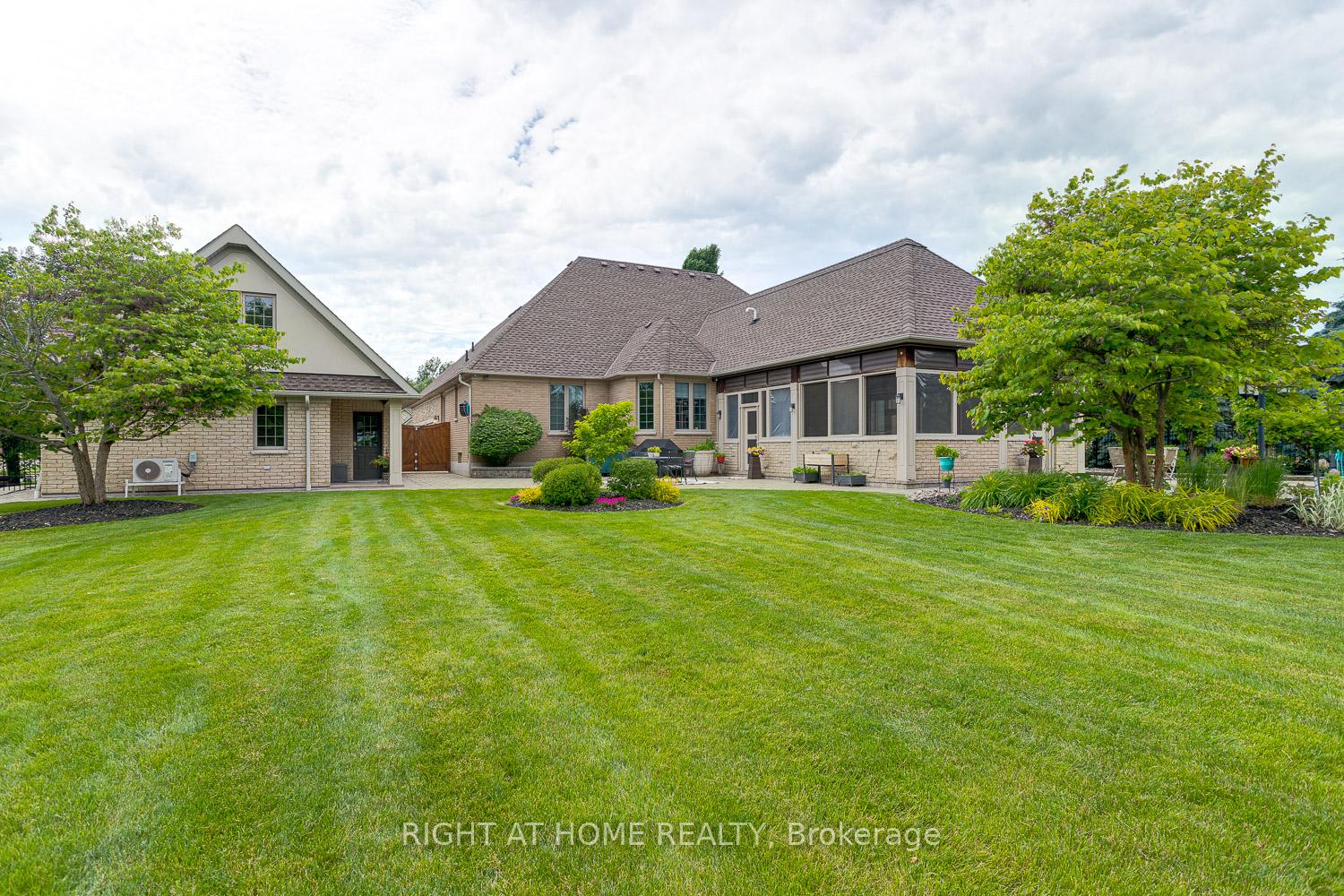Photo 36 of 35 Wilson House Drive, Whitby, Rural Whitby — HOMEH