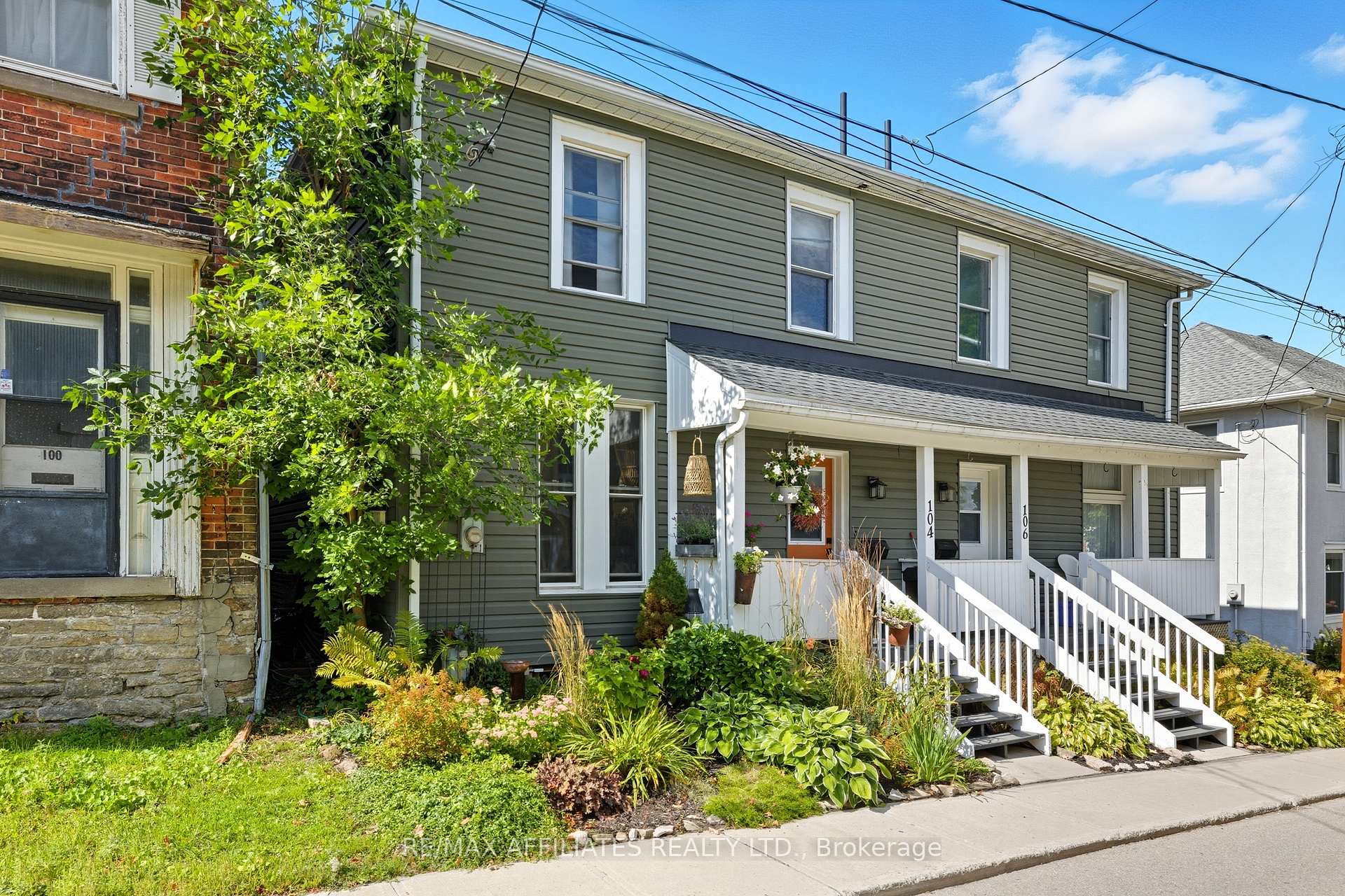 Photo 3 of 104 Bethune Street, Brockville — HOMEH