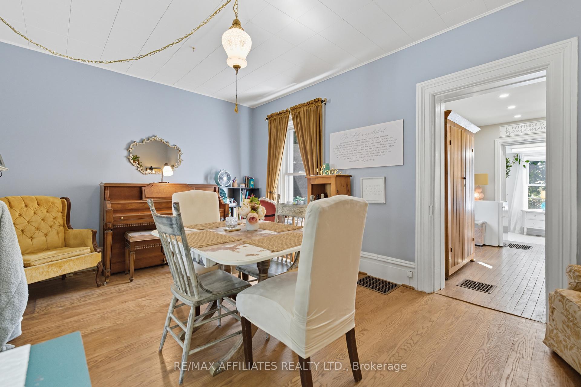 Photo 27 of 104 Bethune Street, Brockville — HOMEH