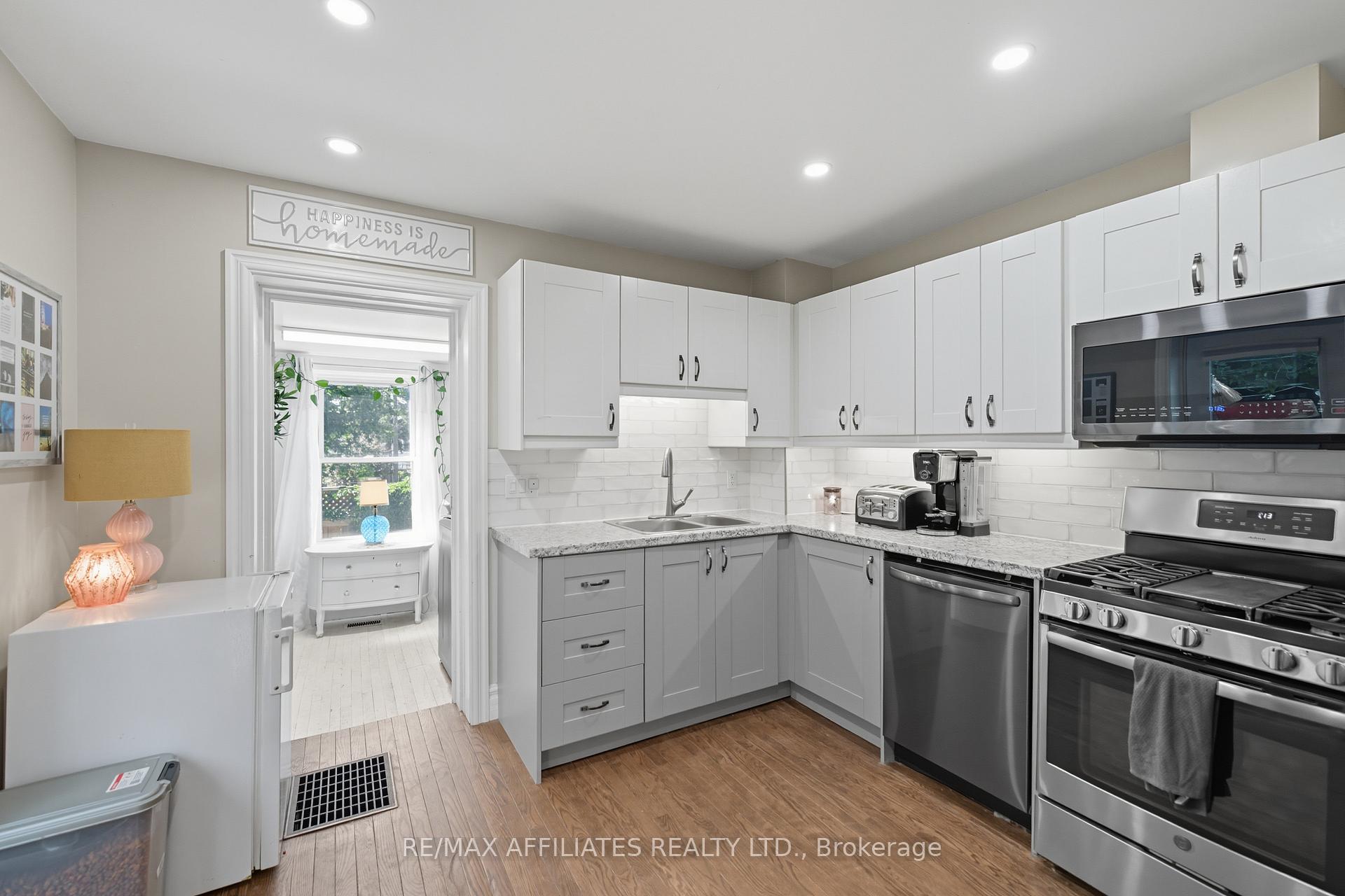 Photo 33 of 104 Bethune Street, Brockville — HOMEH