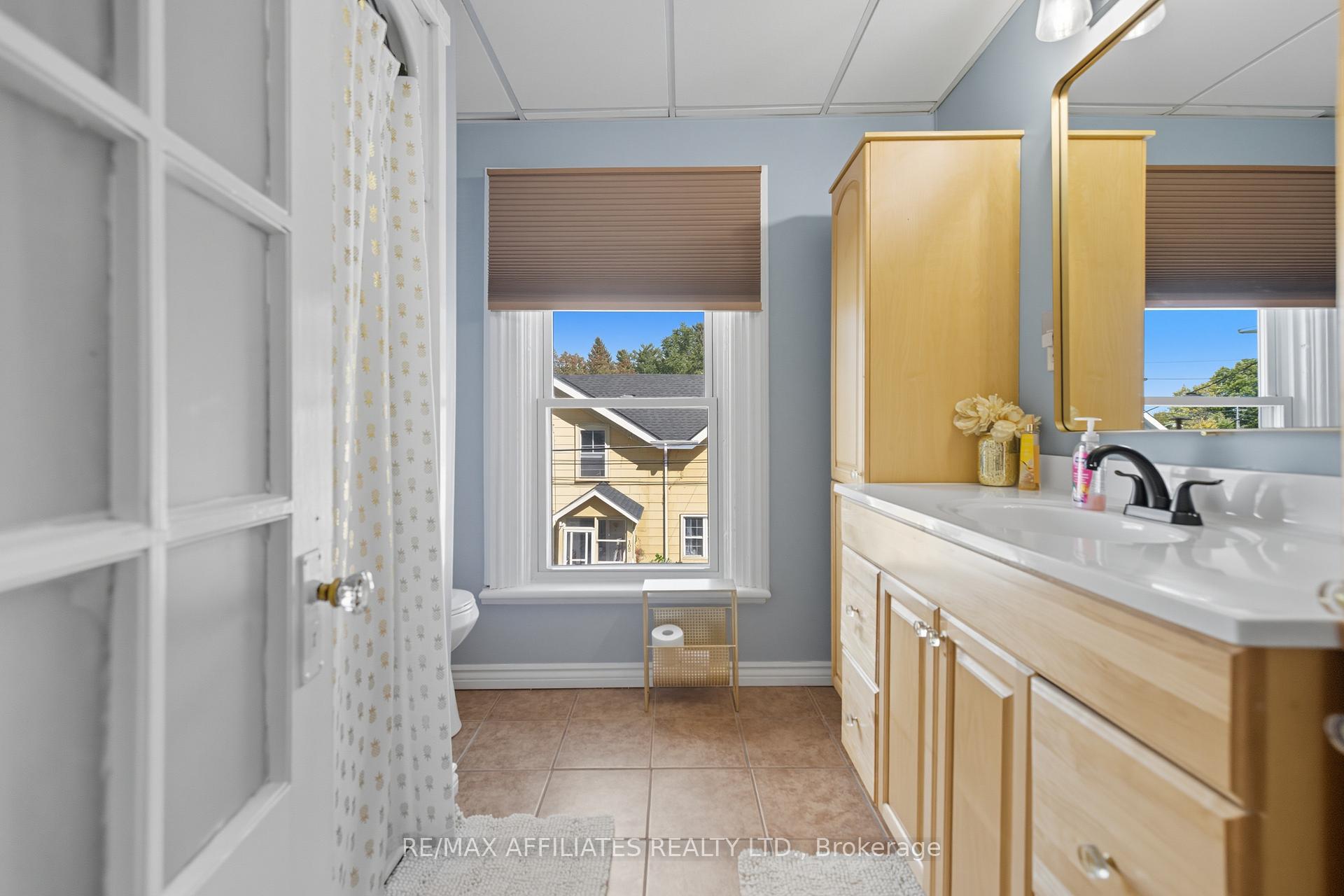 Photo 36 of 104 Bethune Street, Brockville — HOMEH