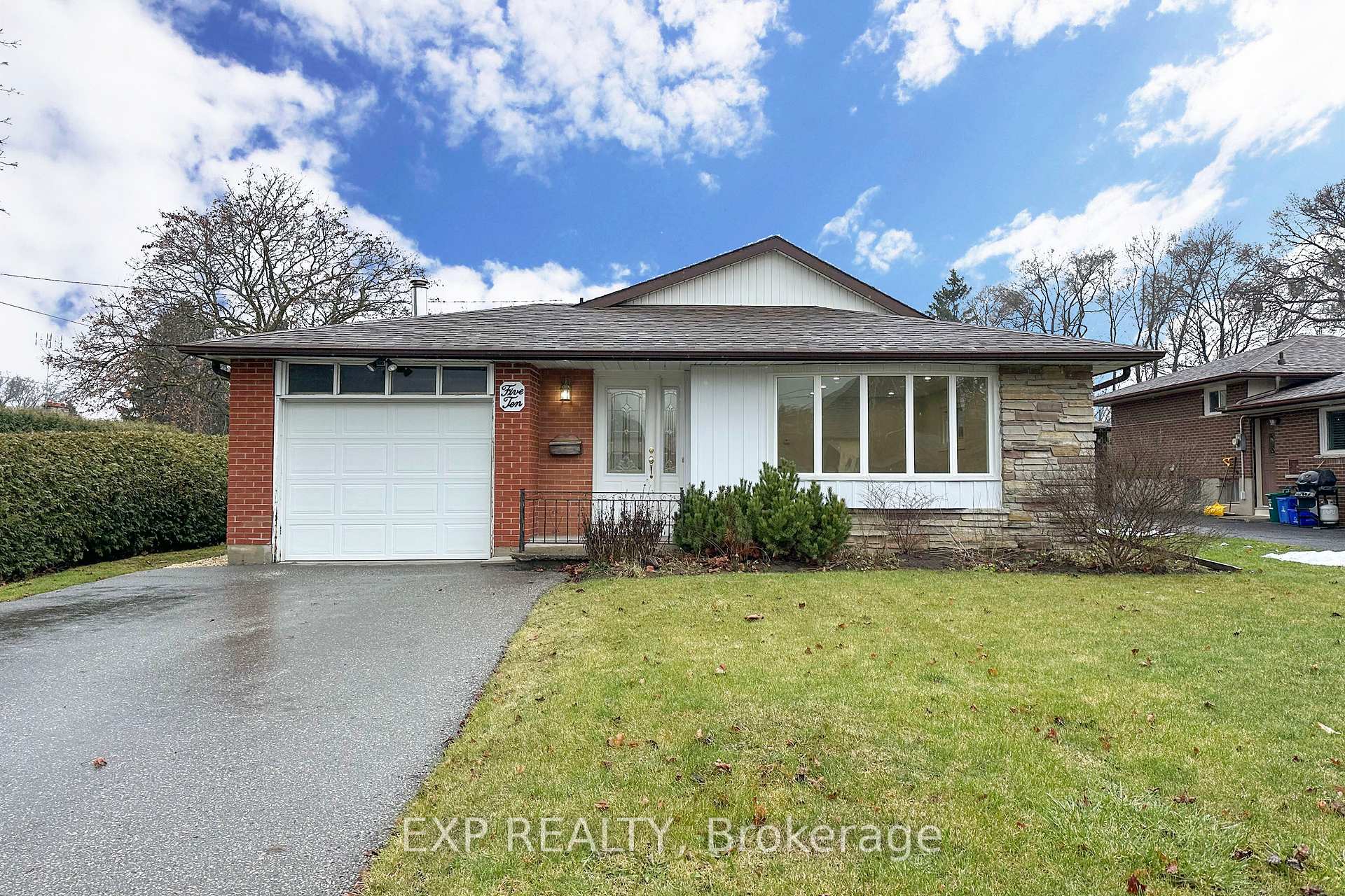 Photo 1 of 510 Nipigon Street, Oshawa, McLaughlin — HOMEH