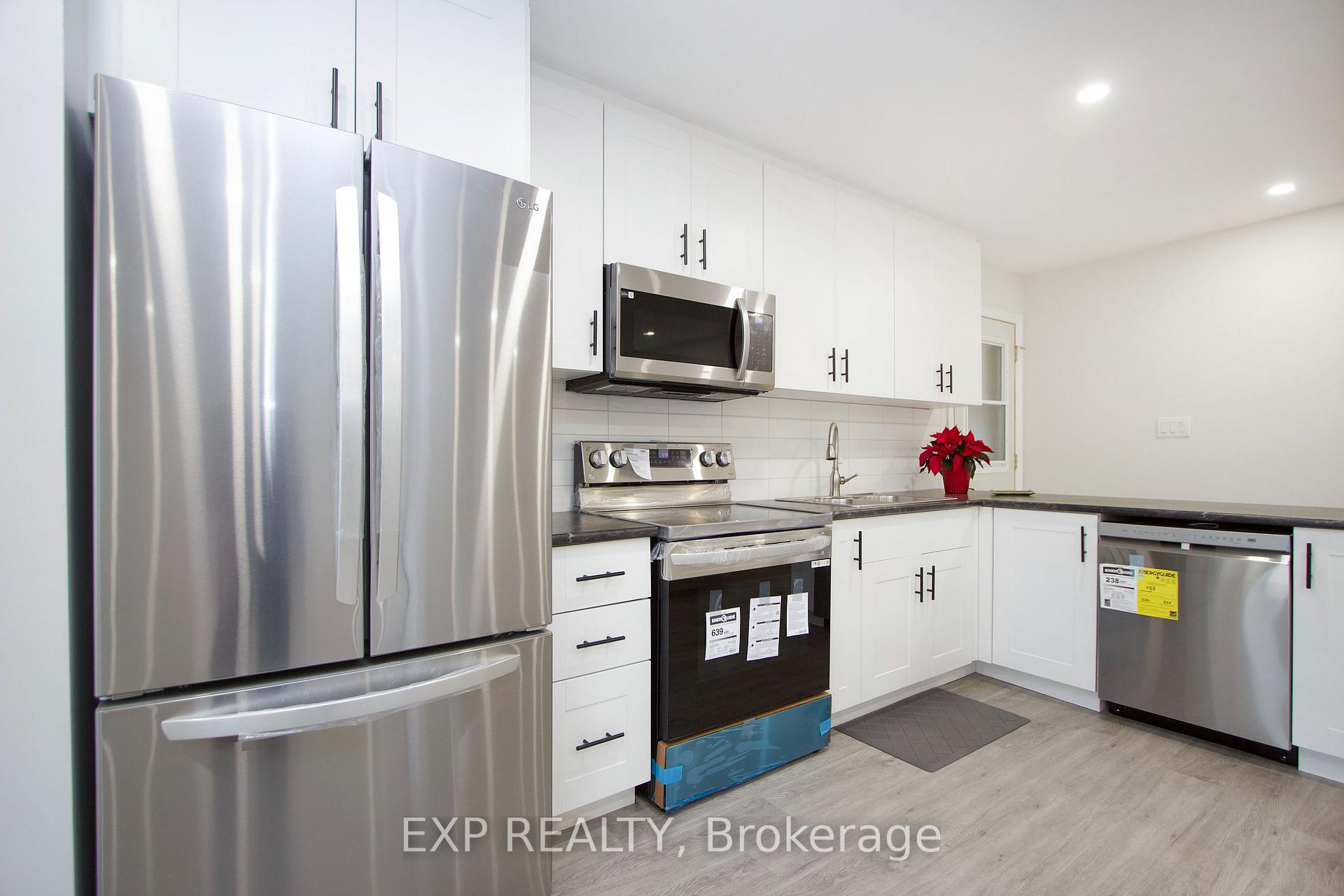 Photo 7 of 510 Nipigon Street, Oshawa, McLaughlin — HOMEH