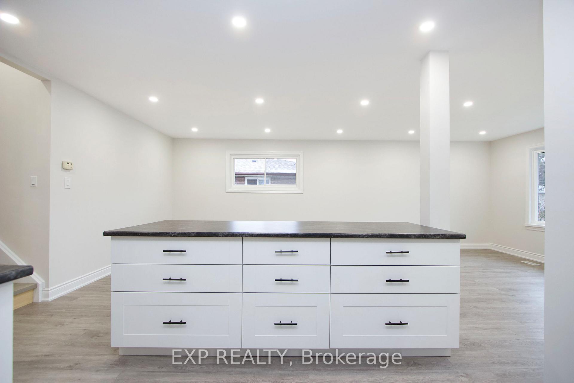 Photo 10 of 510 Nipigon Street, Oshawa, McLaughlin — HOMEH