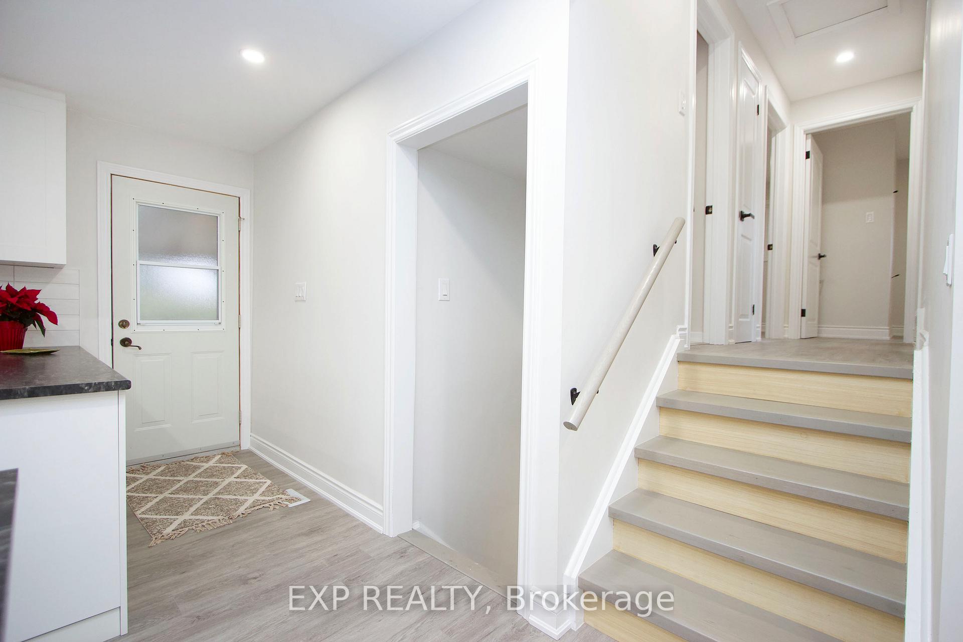 Photo 12 of 510 Nipigon Street, Oshawa, McLaughlin — HOMEH