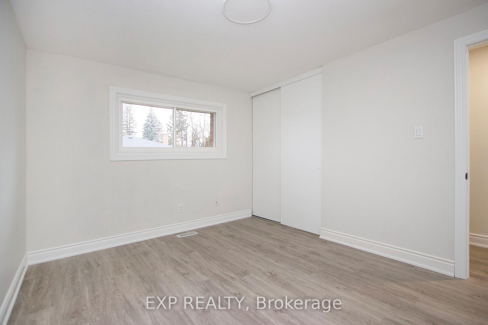 Photo 13 of 510 Nipigon Street, Oshawa, McLaughlin — HOMEH