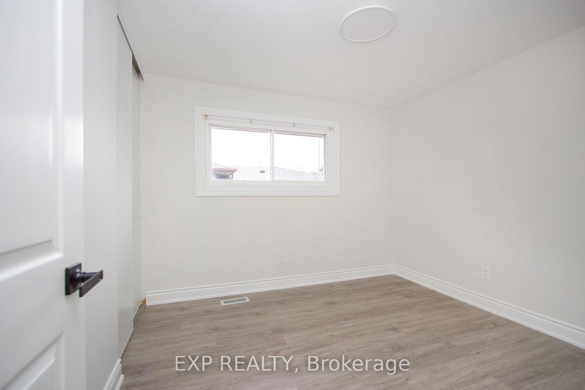Photo 15 of 510 Nipigon Street, Oshawa, McLaughlin — HOMEH