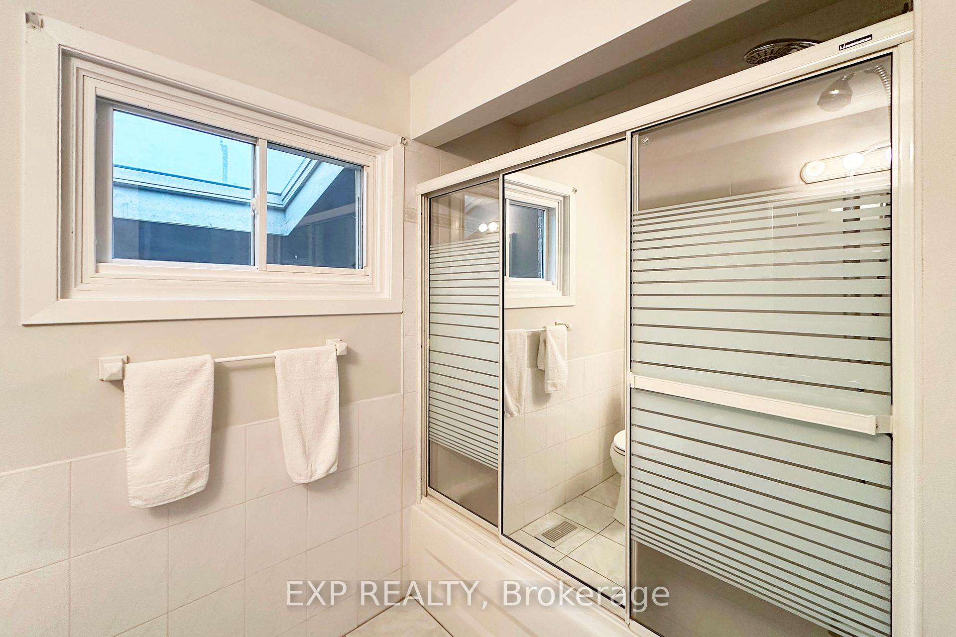 Photo 20 of 510 Nipigon Street, Oshawa, McLaughlin — HOMEH