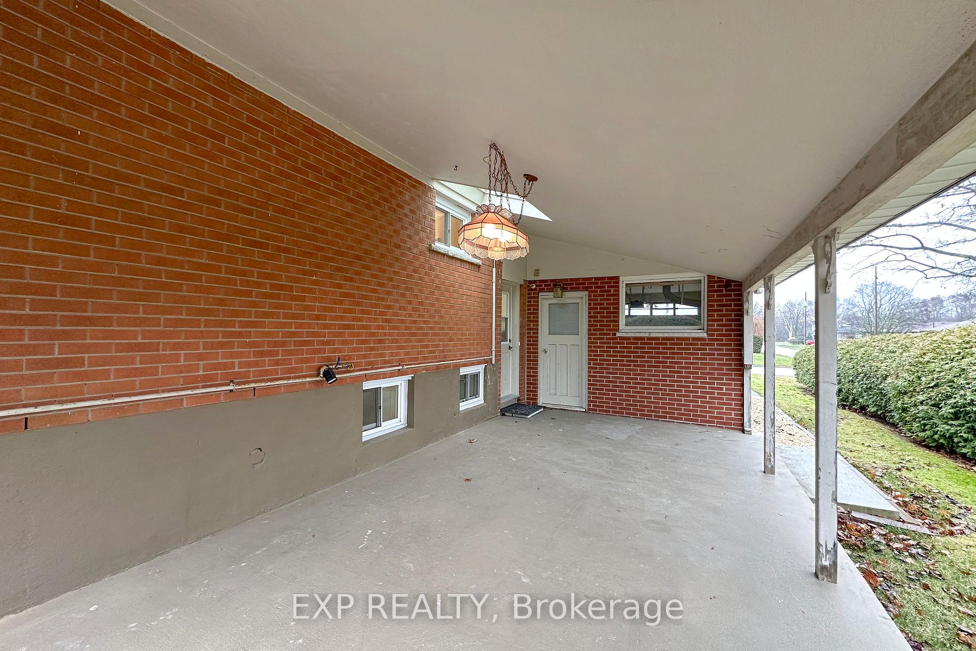 Photo 25 of 510 Nipigon Street, Oshawa, McLaughlin — HOMEH