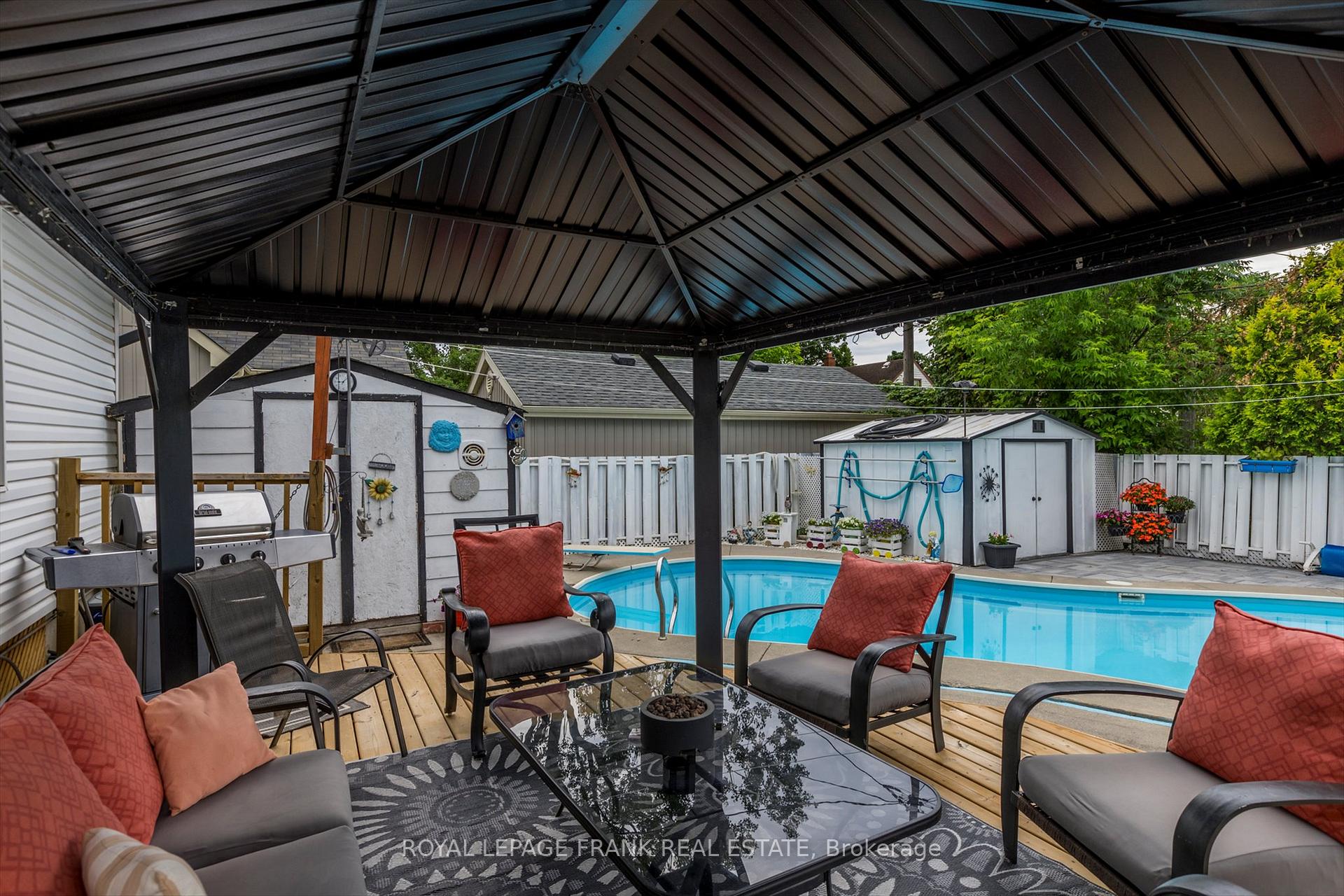 Photo 61 of 689 Hawley Street, Peterborough, Otonabee Ward 1 — HOMEH