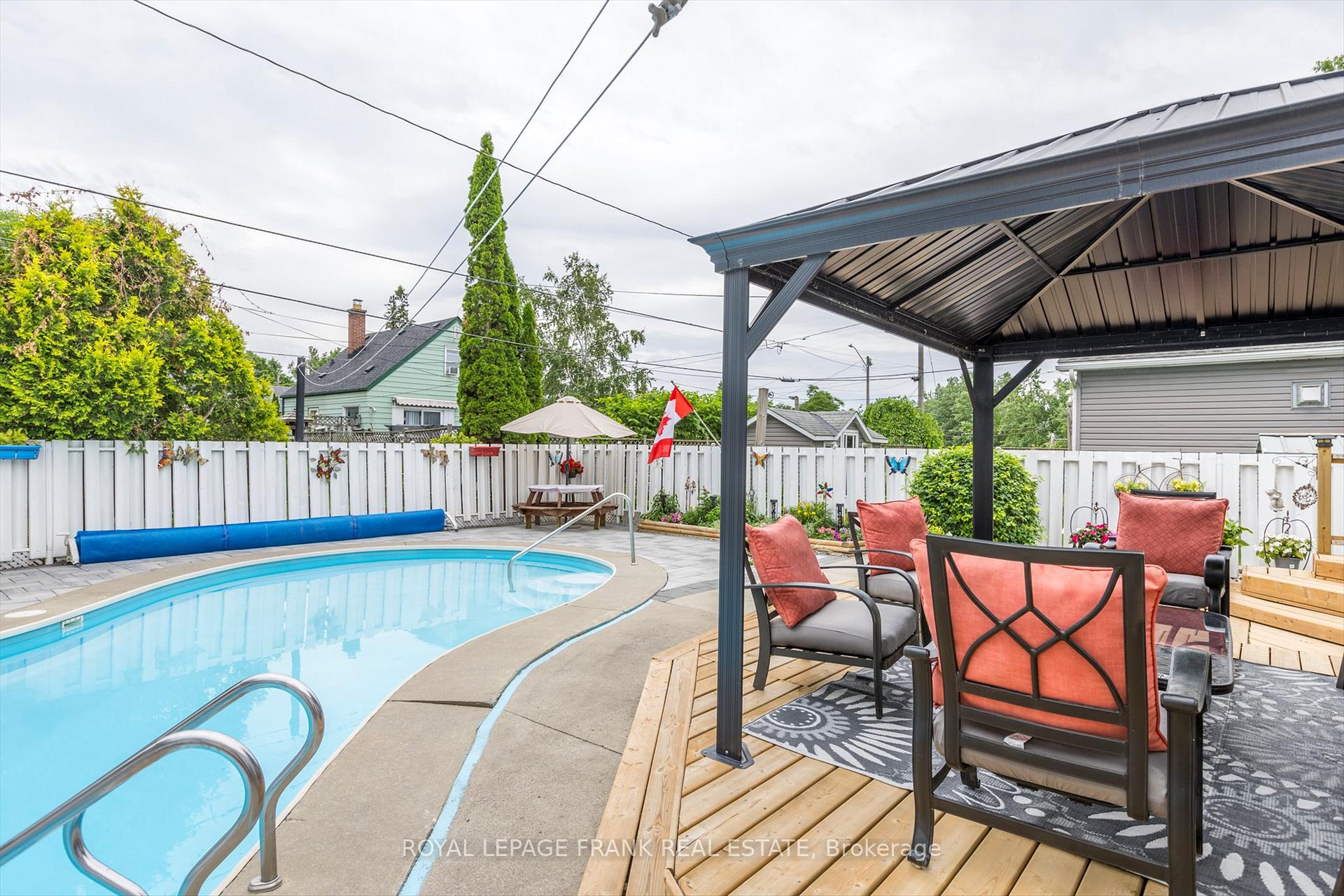 Photo 65 of 689 Hawley Street, Peterborough, Otonabee Ward 1 — HOMEH