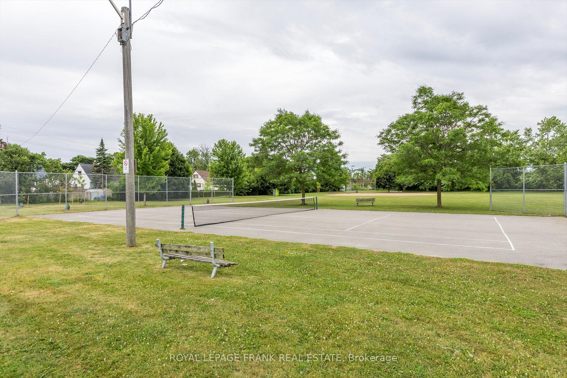 Photo 71 of 689 Hawley Street, Peterborough, Otonabee Ward 1 — HOMEH