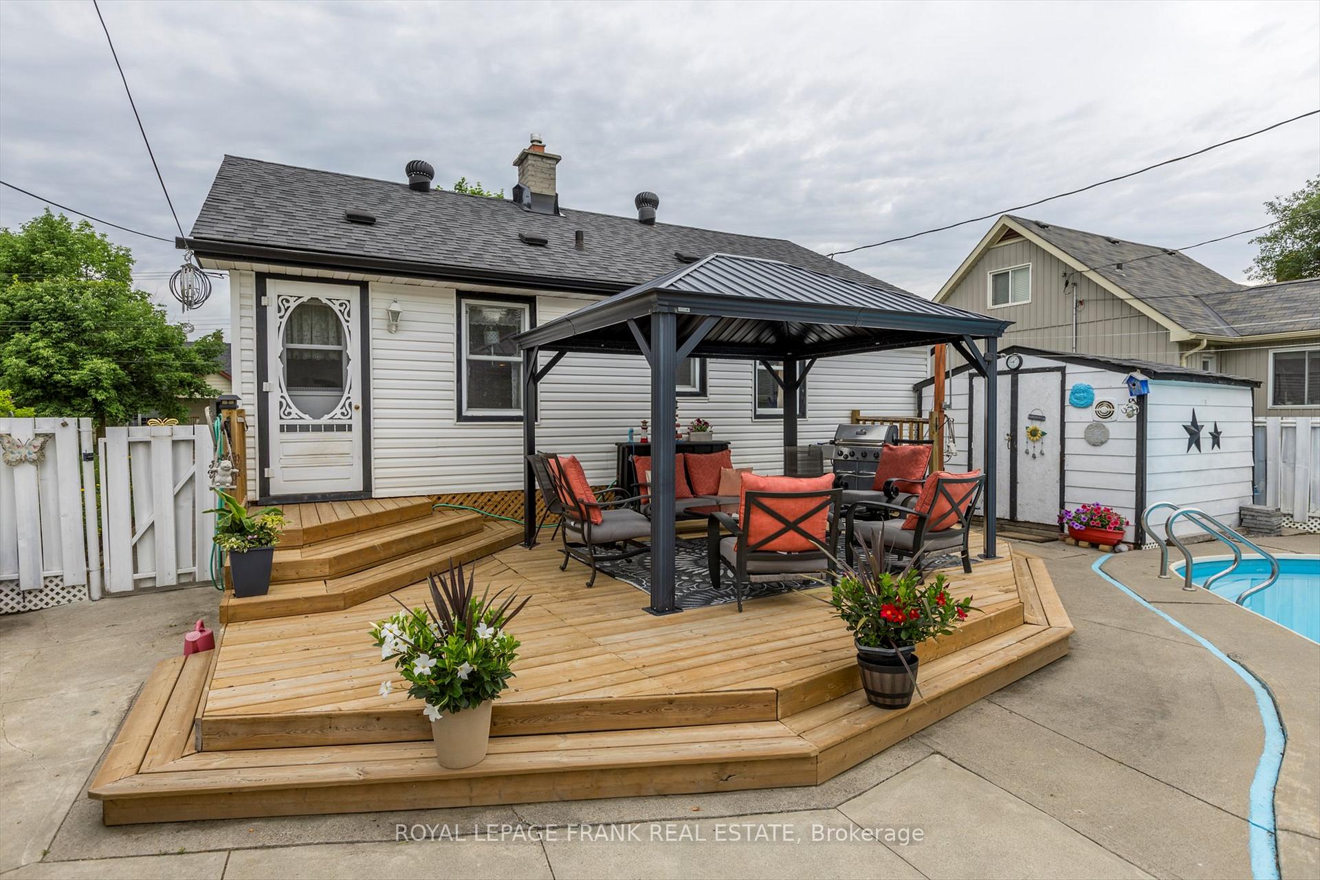 Photo 43 of 689 Hawley Street, Peterborough, Otonabee Ward 1 — HOMEH