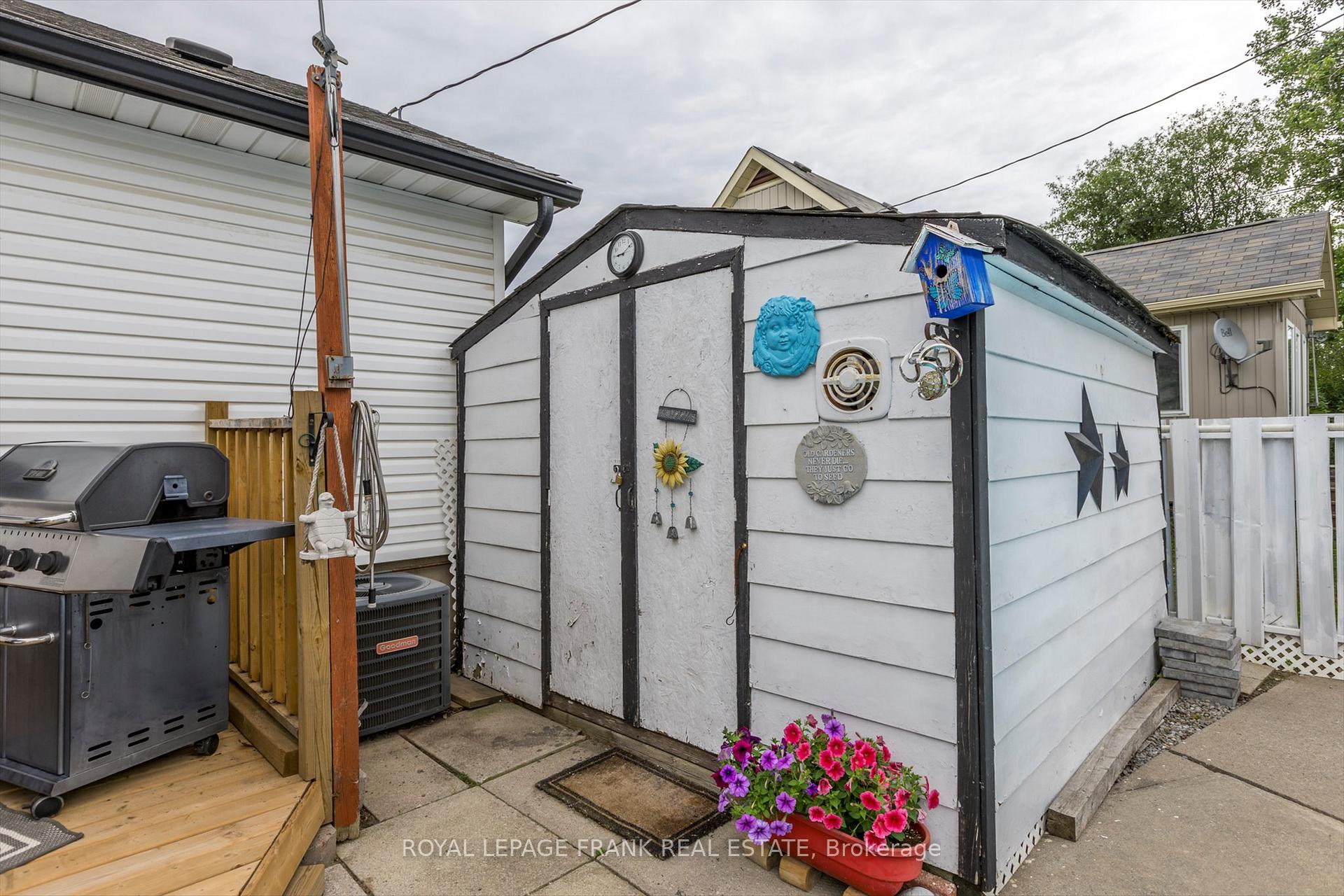 Photo 53 of 689 Hawley Street, Peterborough, Otonabee Ward 1 — HOMEH
