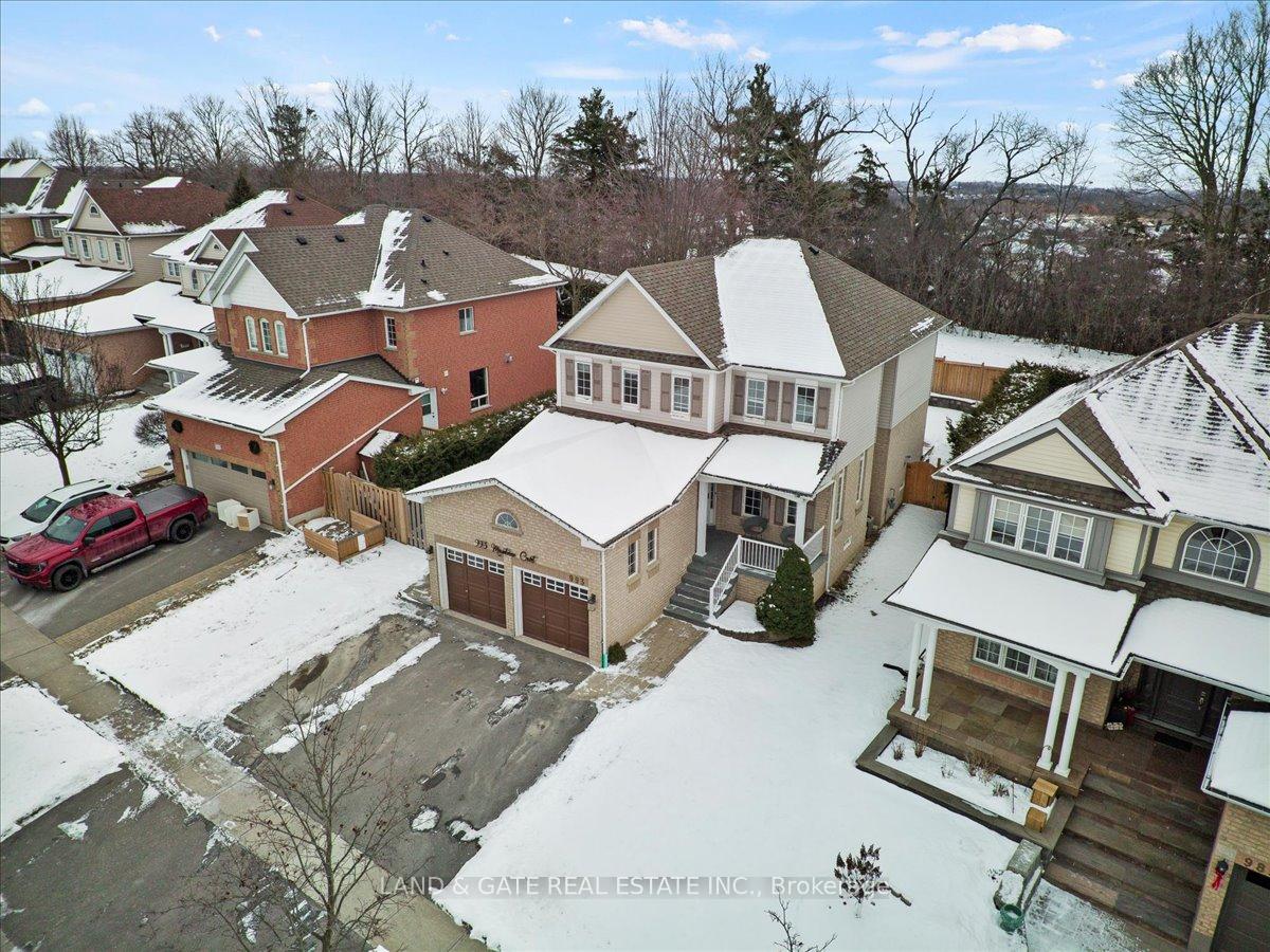 Photo 1 of 993 Mountview Court, Oshawa, Pinecrest — HOMEH