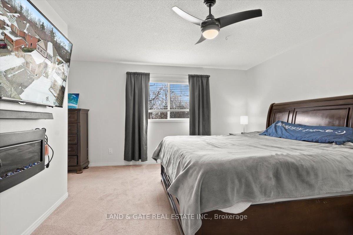 Photo 17 of 993 Mountview Court, Oshawa, Pinecrest — HOMEH